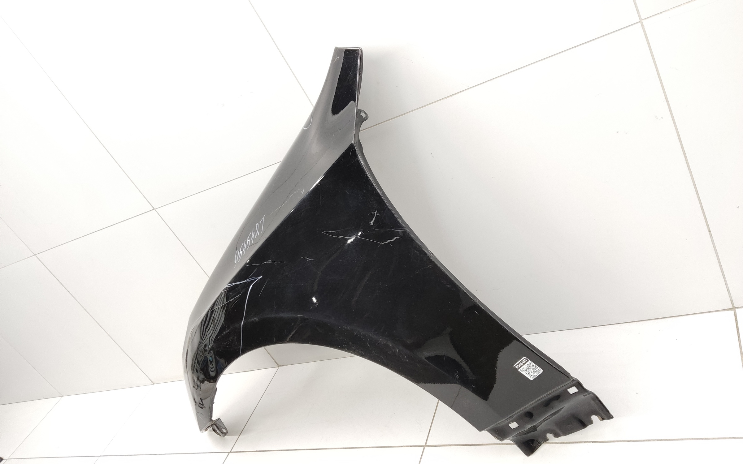 Крыло переднее левое Hyundai Equus 2