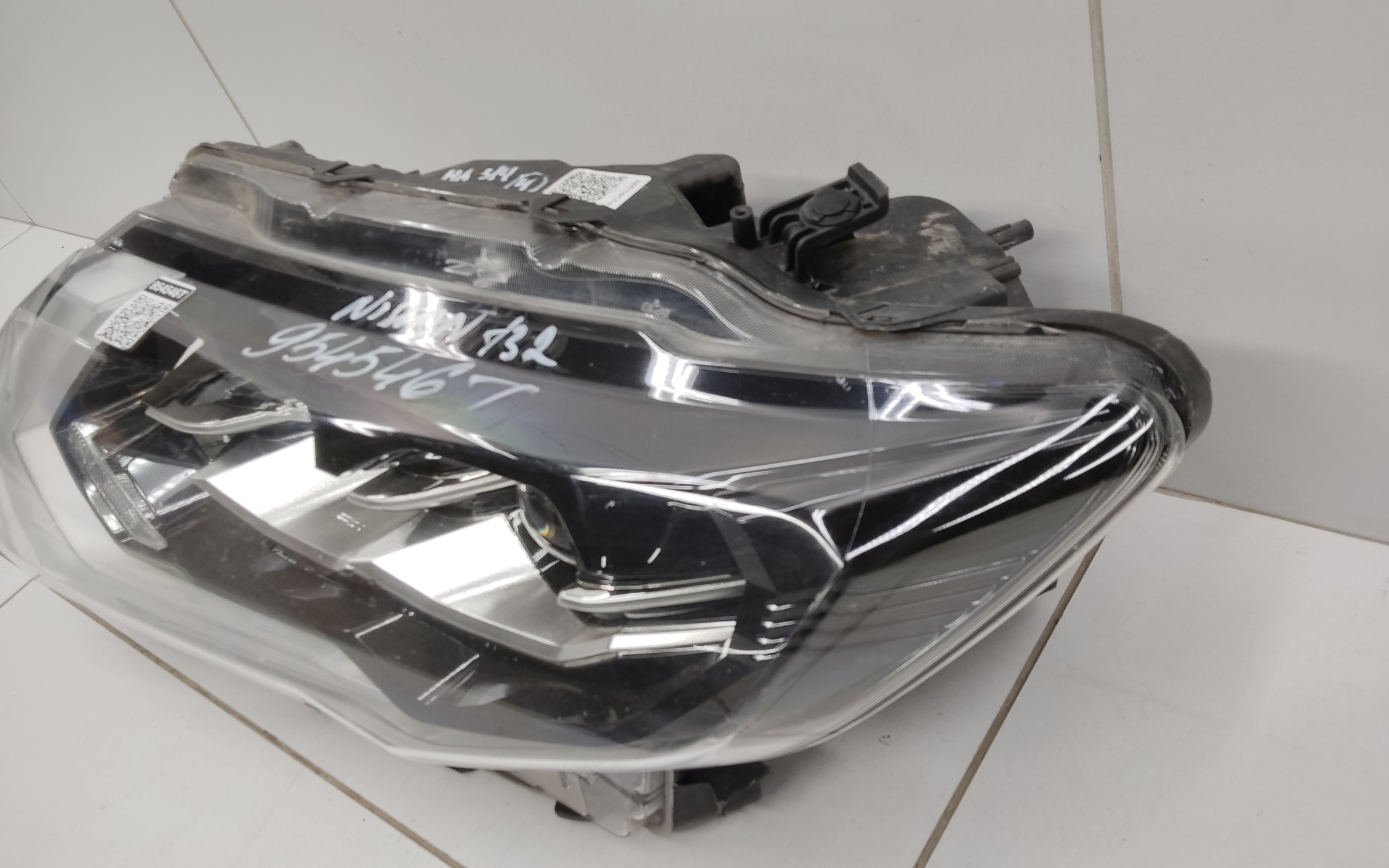 Фара передняя левая Nissan X-Trail T32 Restail LED