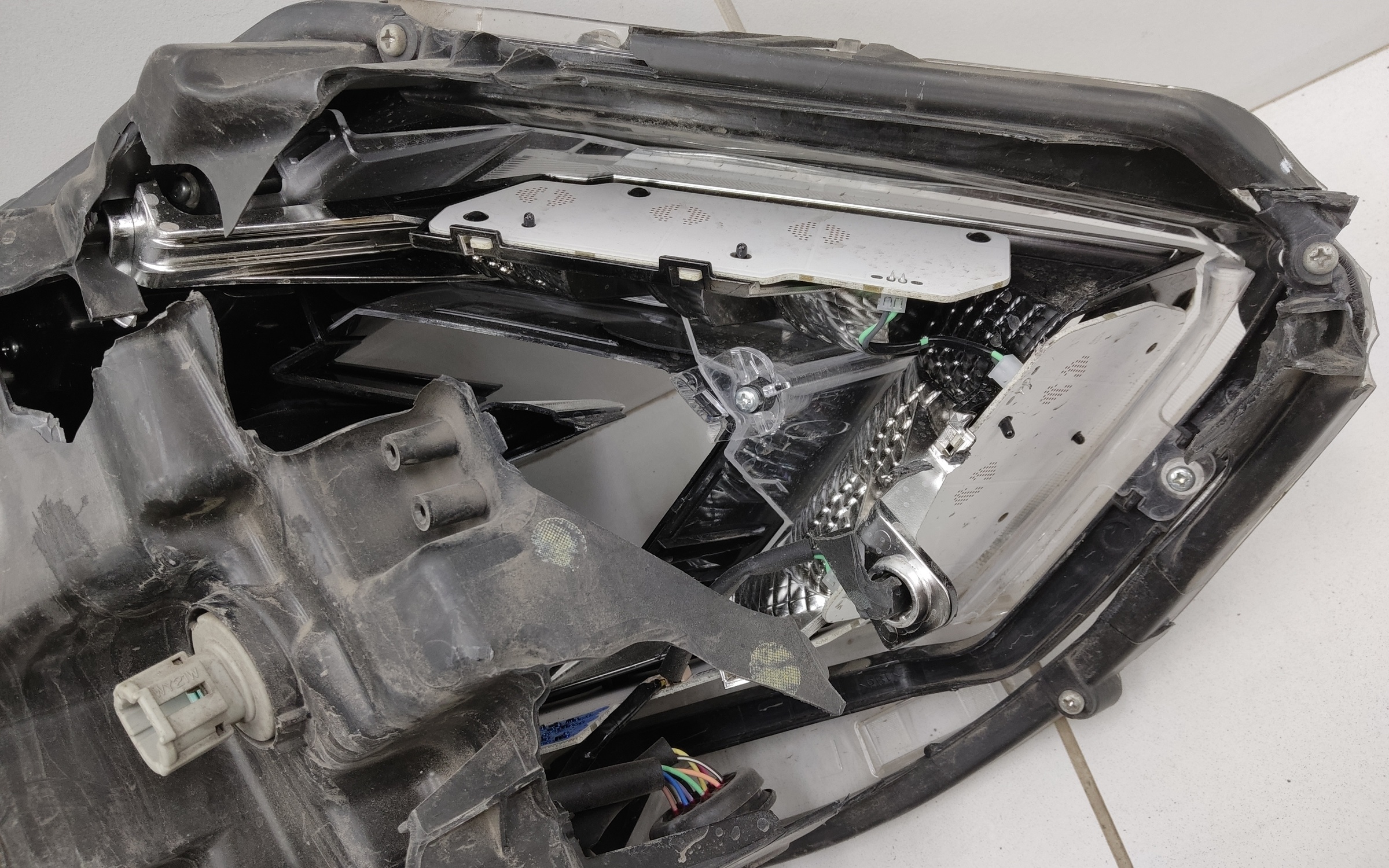 Фара передняя левая Nissan X-Trail T32 Restail LED