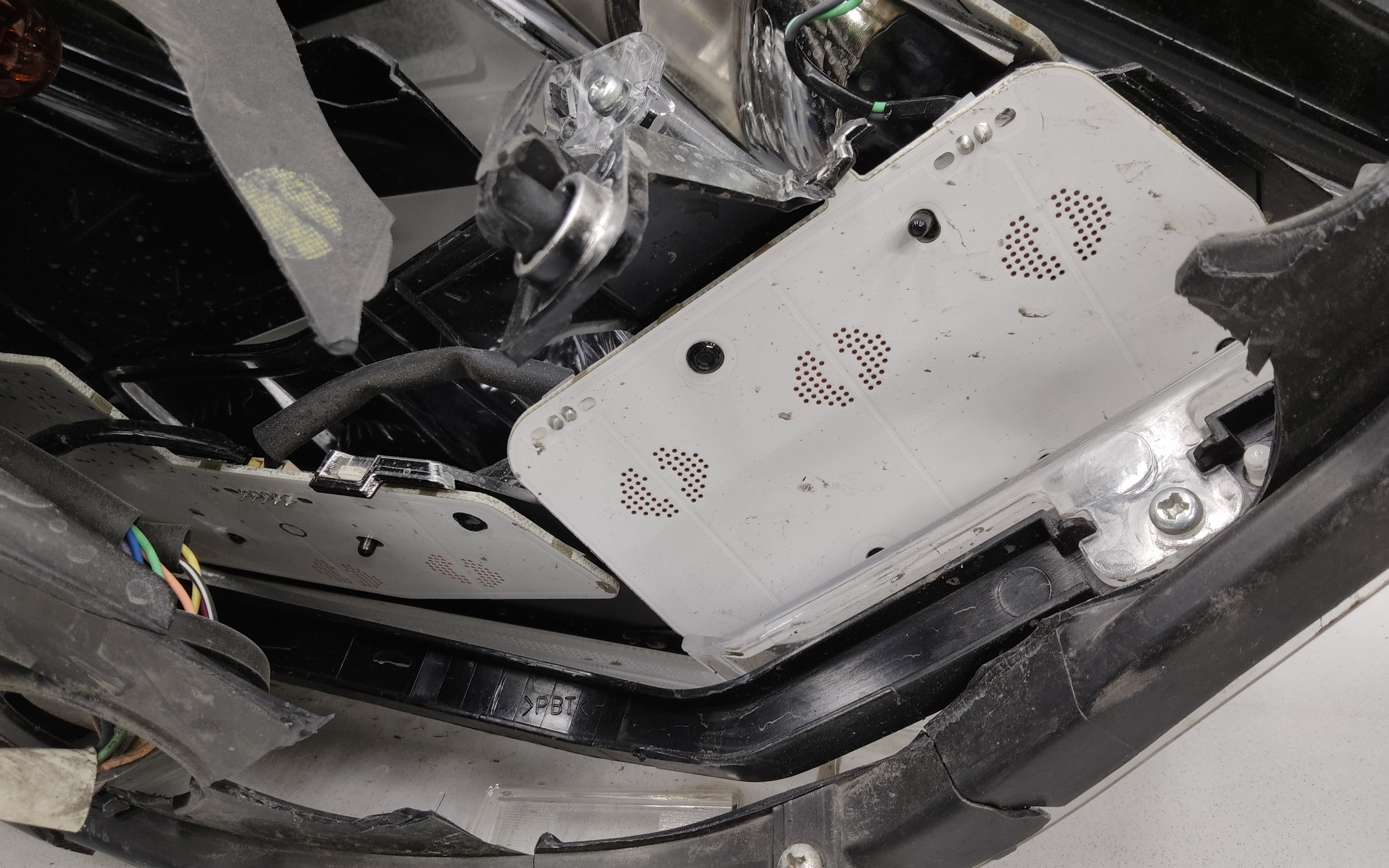 Фара передняя левая Nissan X-Trail T32 Restail LED