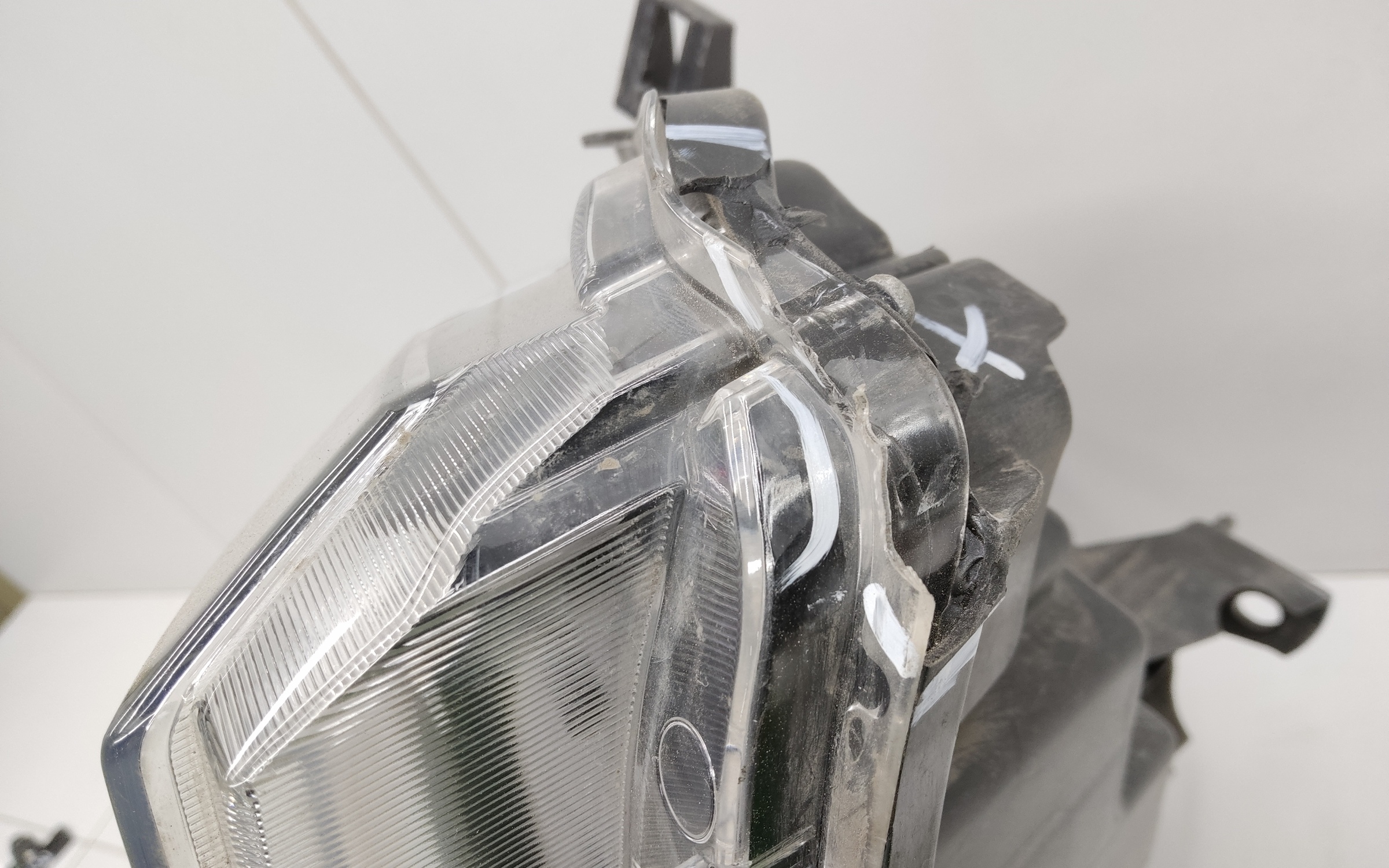 Фара передняя правая Nissan X-Trail T32 Restail LED