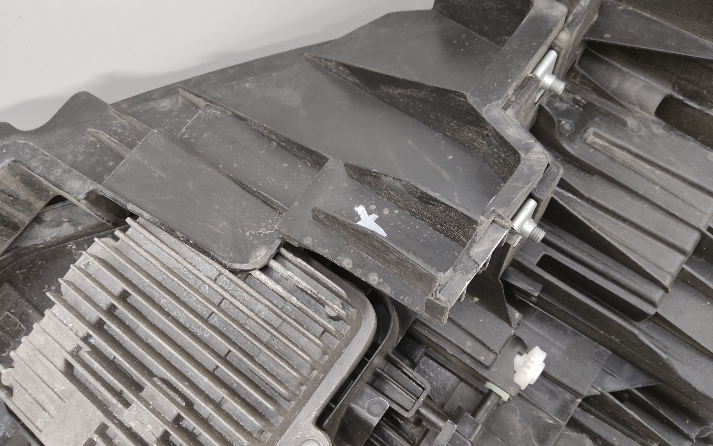 Фара передняя левая Exeed RX LED