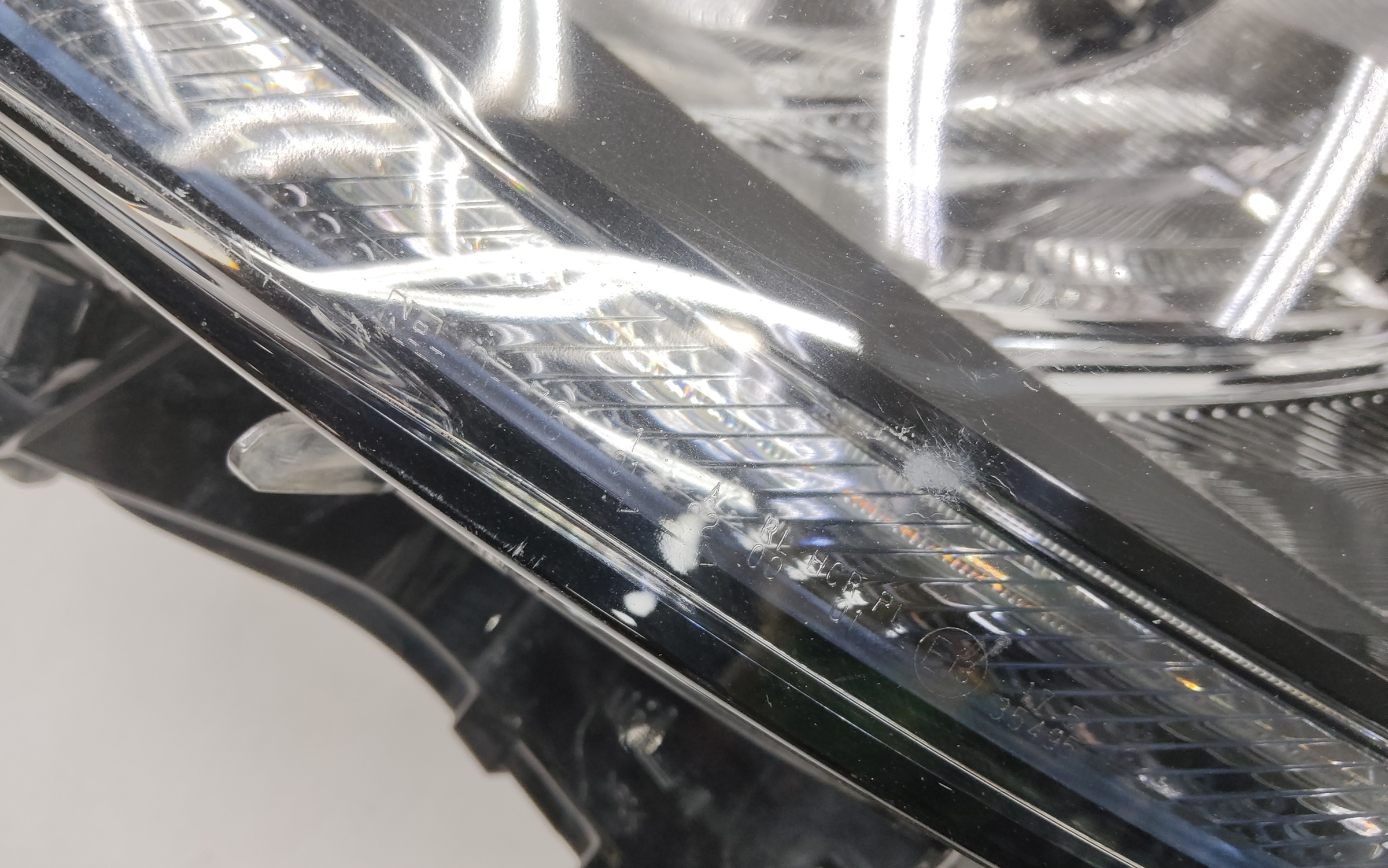 Фара передняя левая Toyota Highlander 4 U70 LED