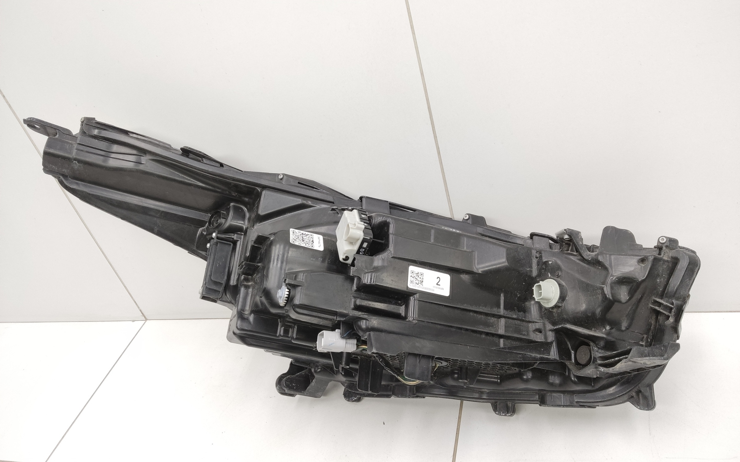 Фара передняя левая Toyota Highlander 4 U70 LED