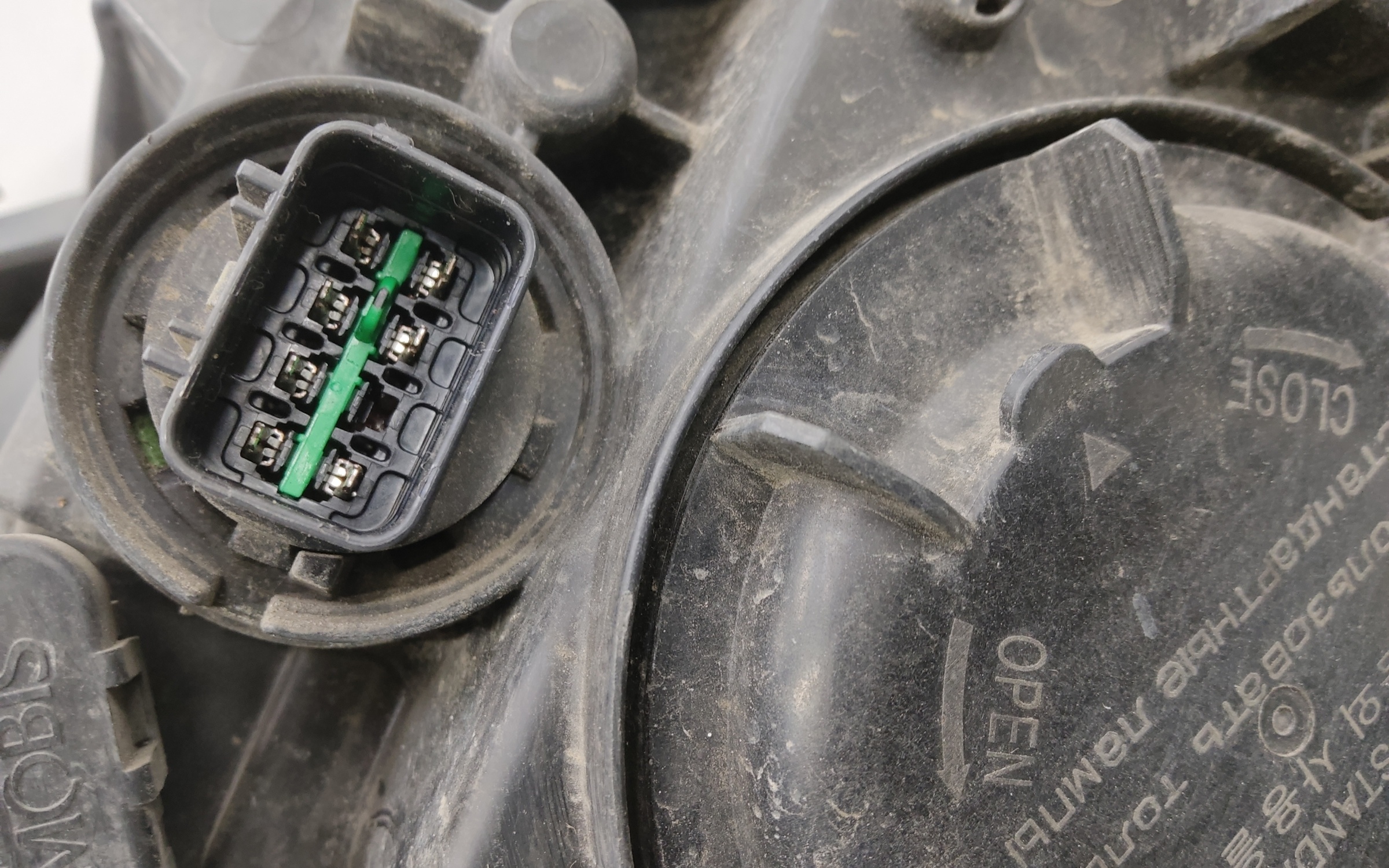 Фара передняя правая Kia Rio 4 галоген