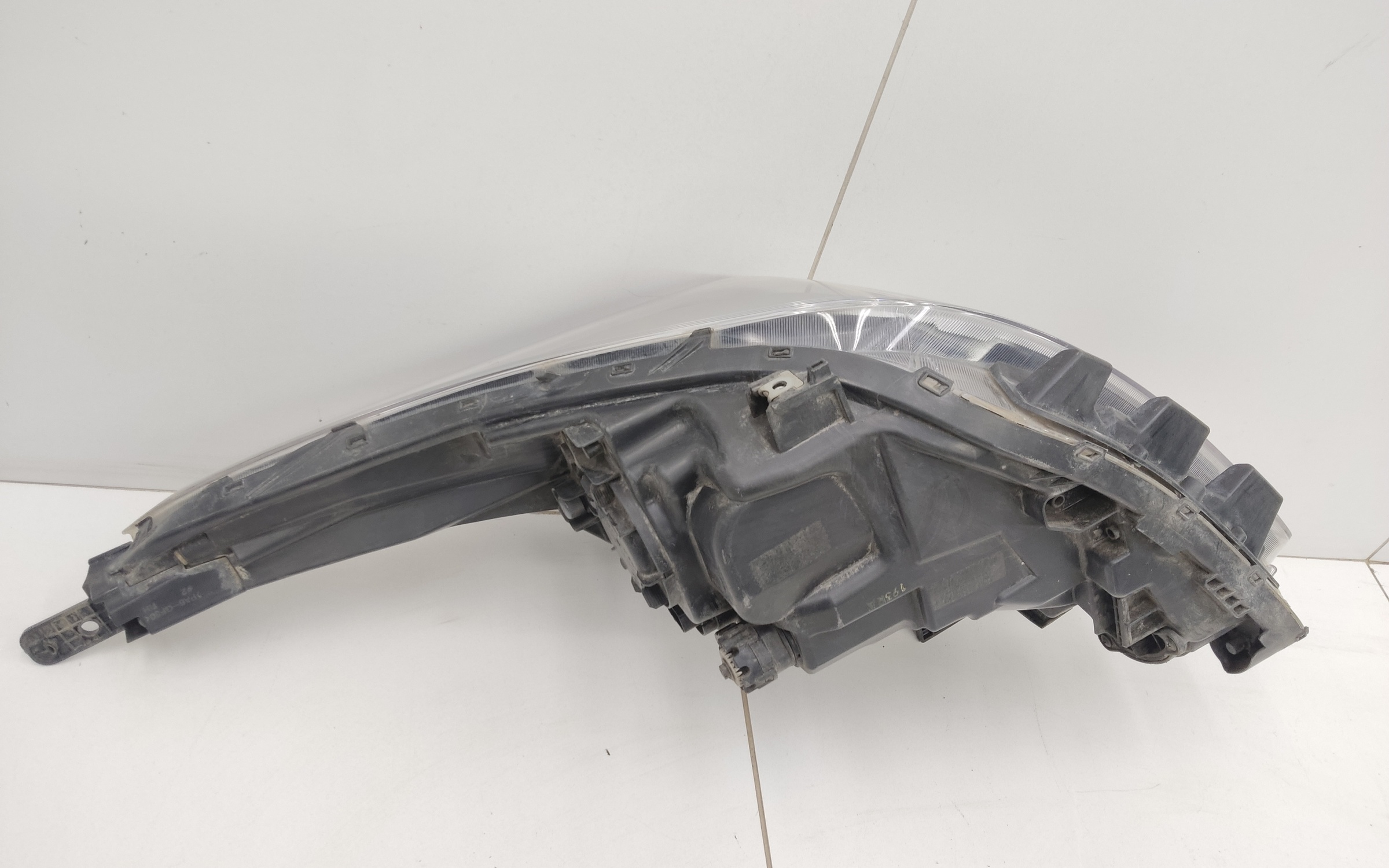 Фара передняя правая Kia Rio 4 галоген