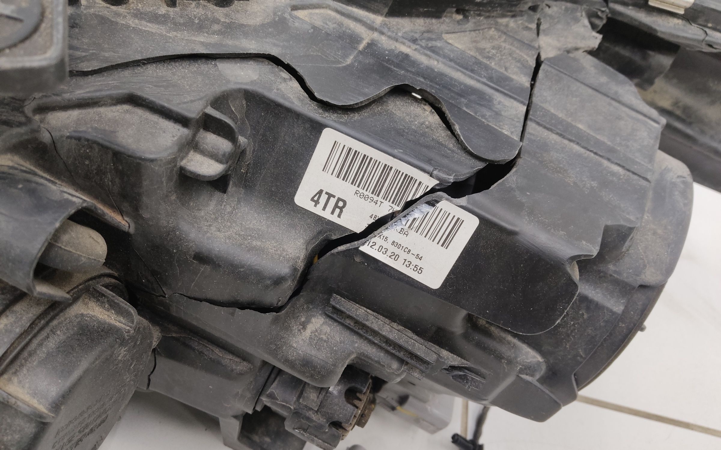 Фара передняя правая Mitsubishi Outlander 3 Restail 2 галоген