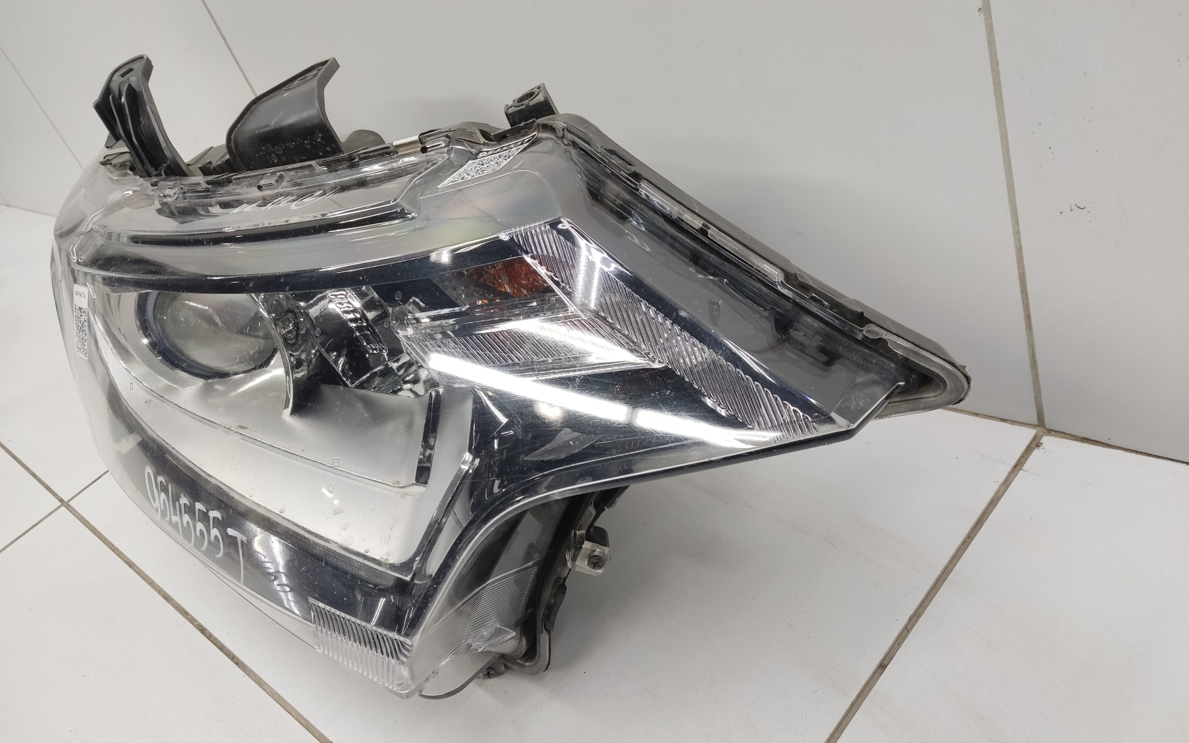 Фара передняя правая Mitsubishi Outlander 3 Restail 2 галоген