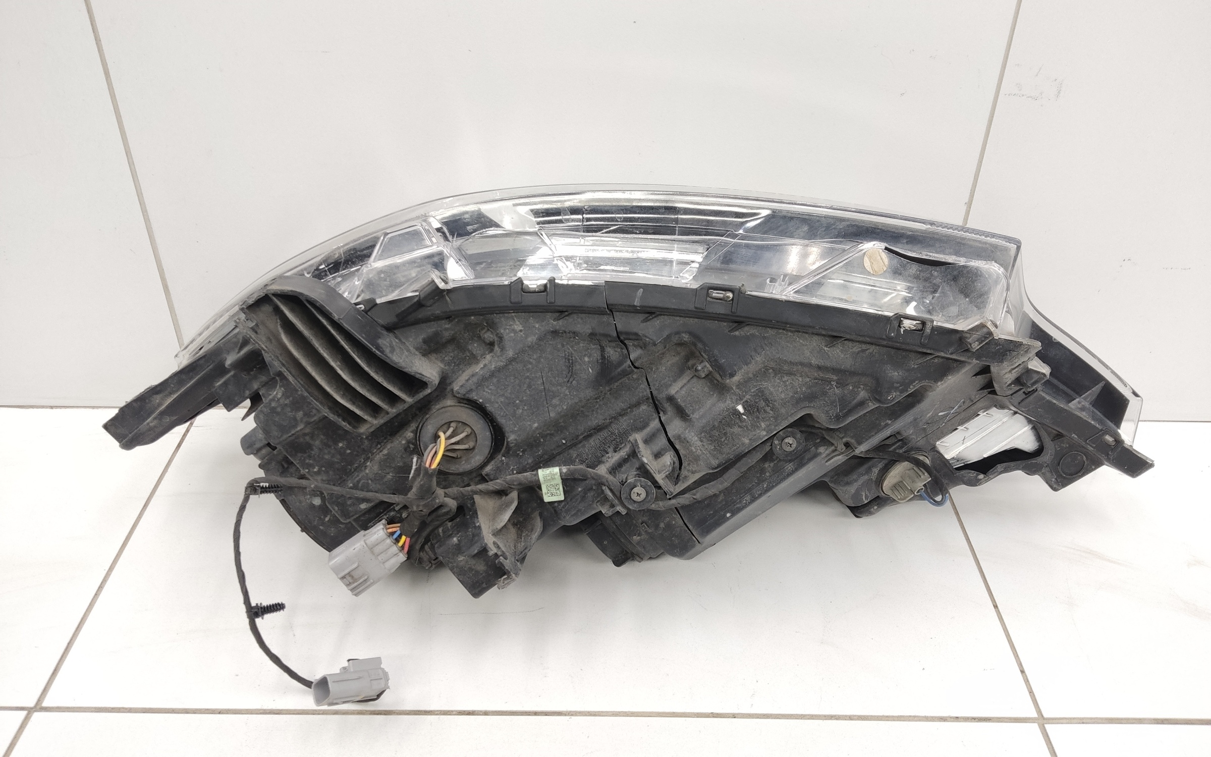 Фара передняя правая Mitsubishi Outlander 3 Restail 2 галоген