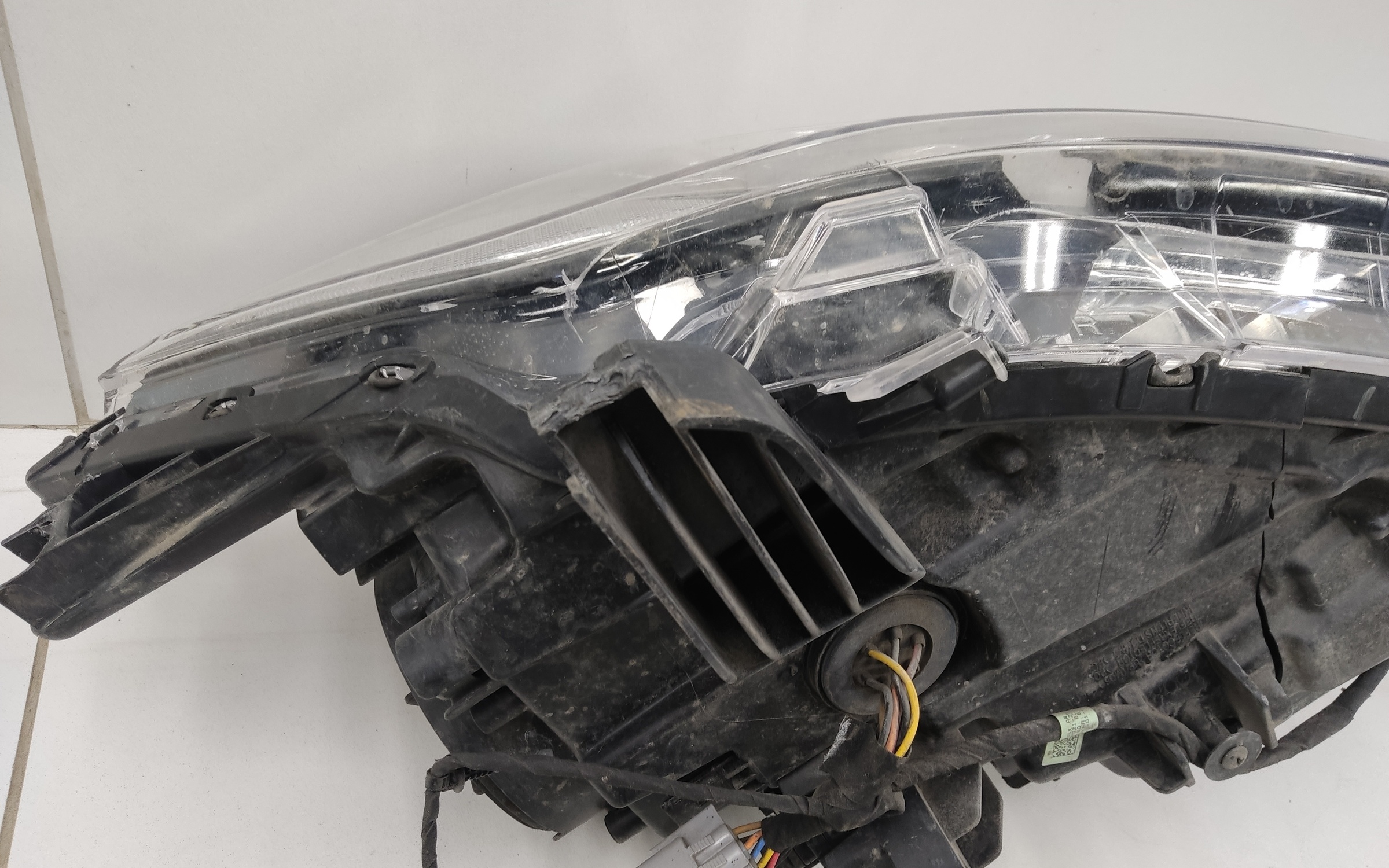 Фара передняя правая Mitsubishi Outlander 3 Restail 2 галоген