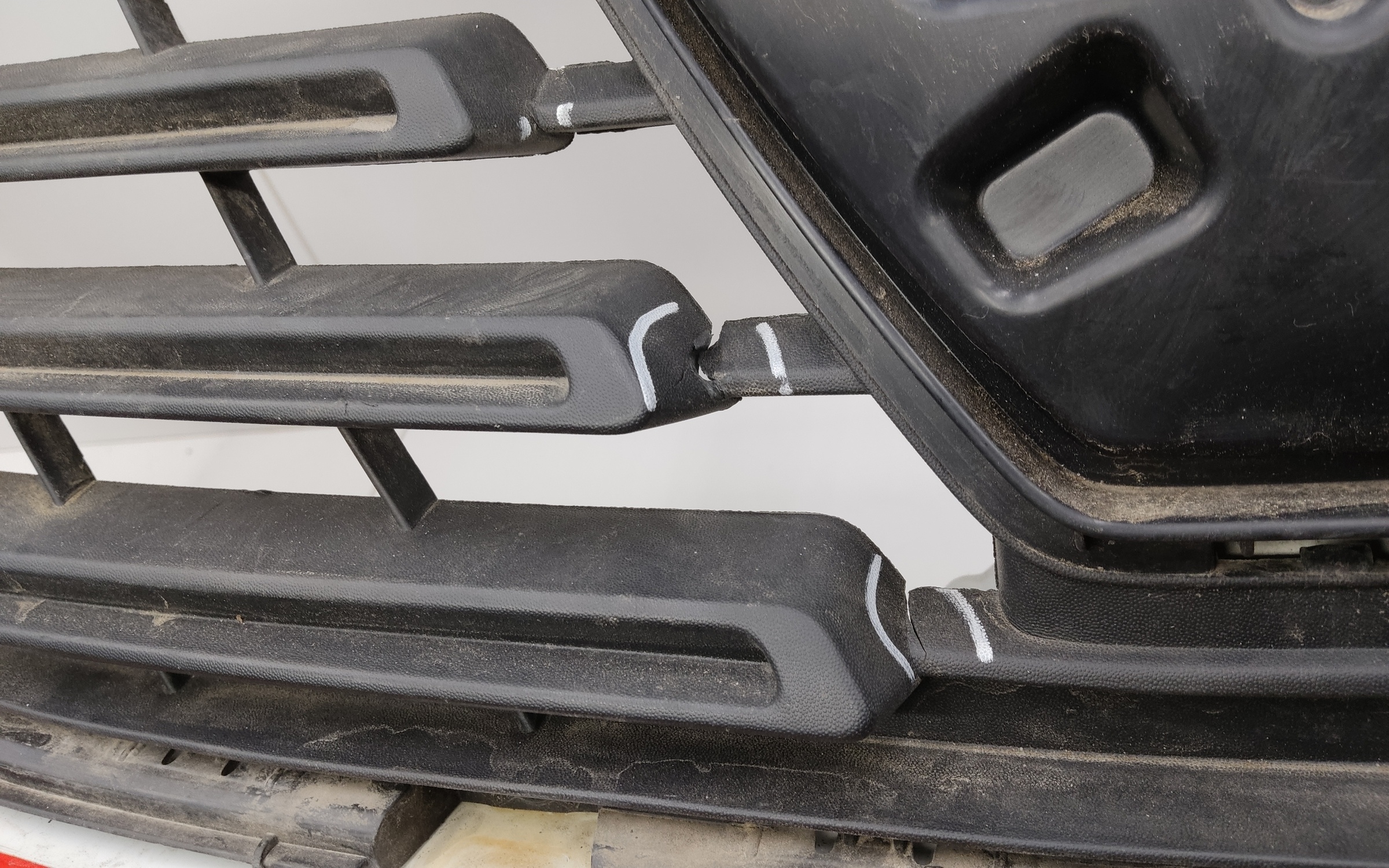 Бампер передний Renault Logan 2 Restail