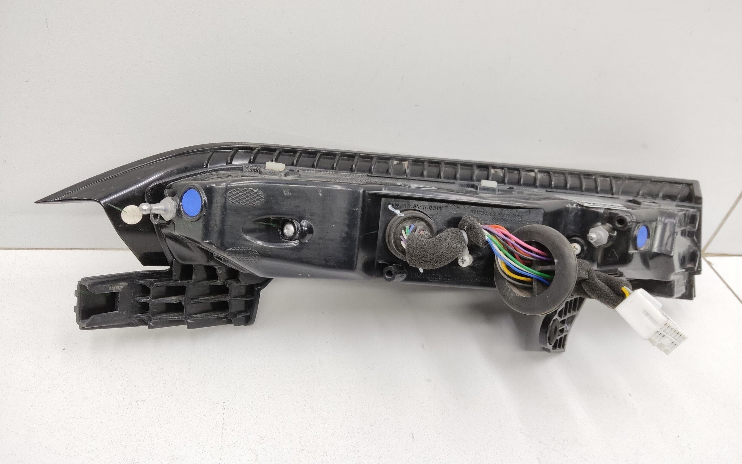 Фонарь задний правый наружный Avatr 11 Restail LED