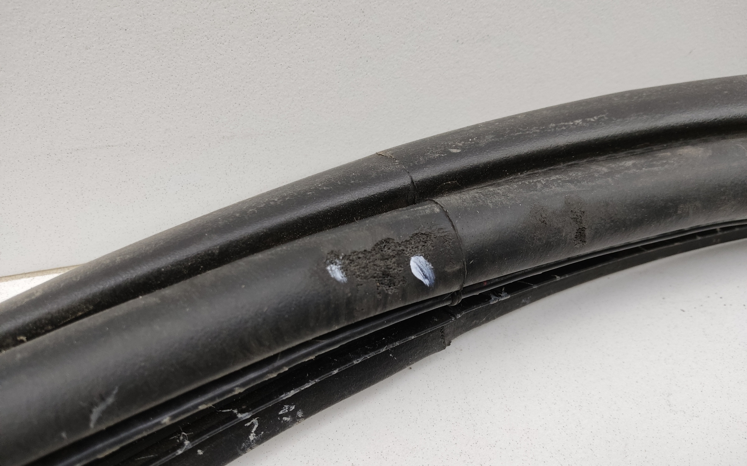 Уплотнитель крышки багажника Avatr 11 Restail