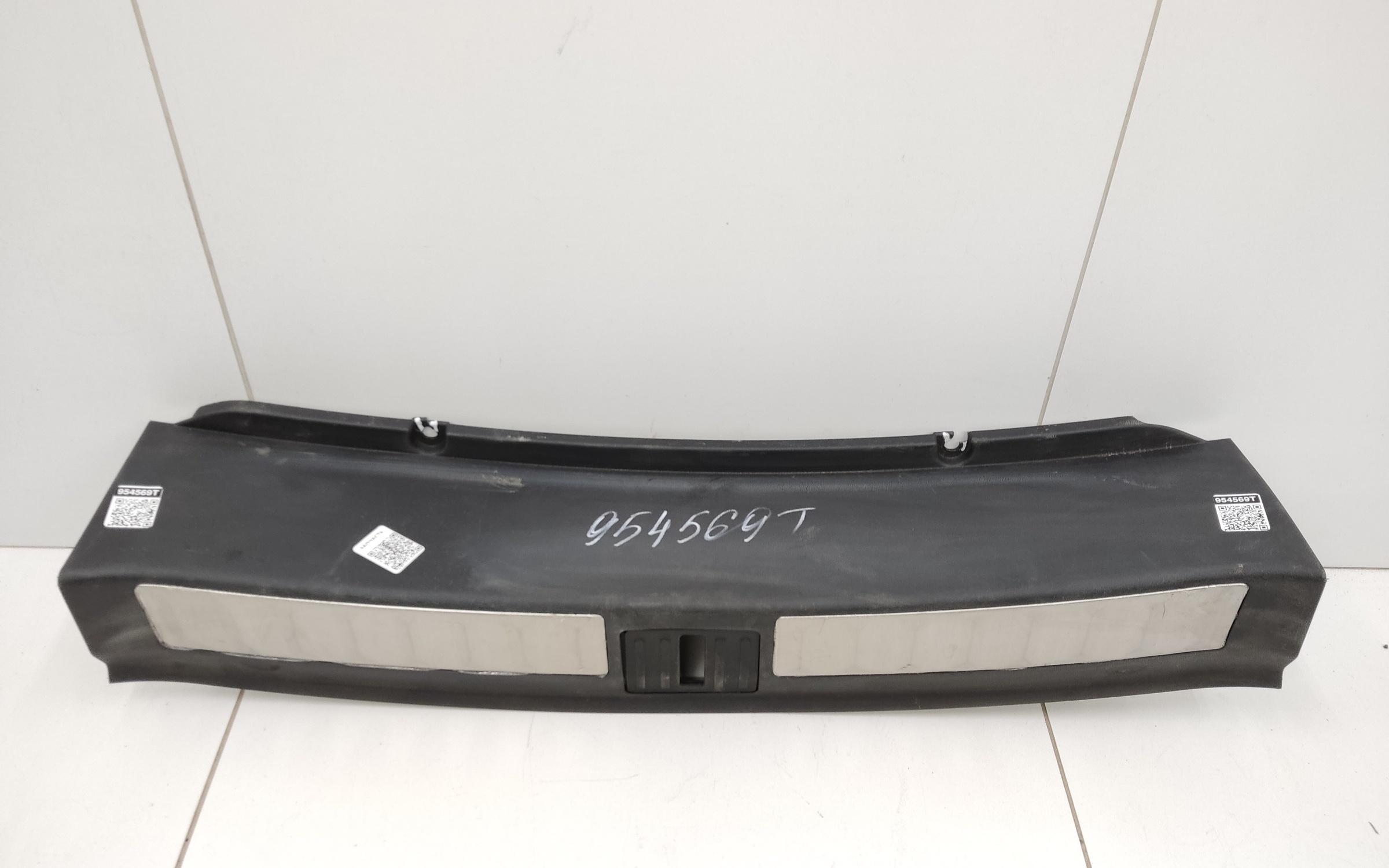 Накладка задней панели Avatr 11 Restail