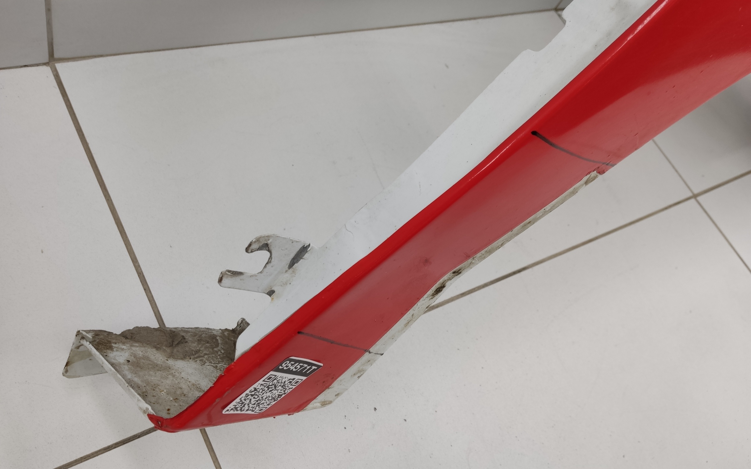 Крыло переднее правое Renault Logan 2 под повторитель