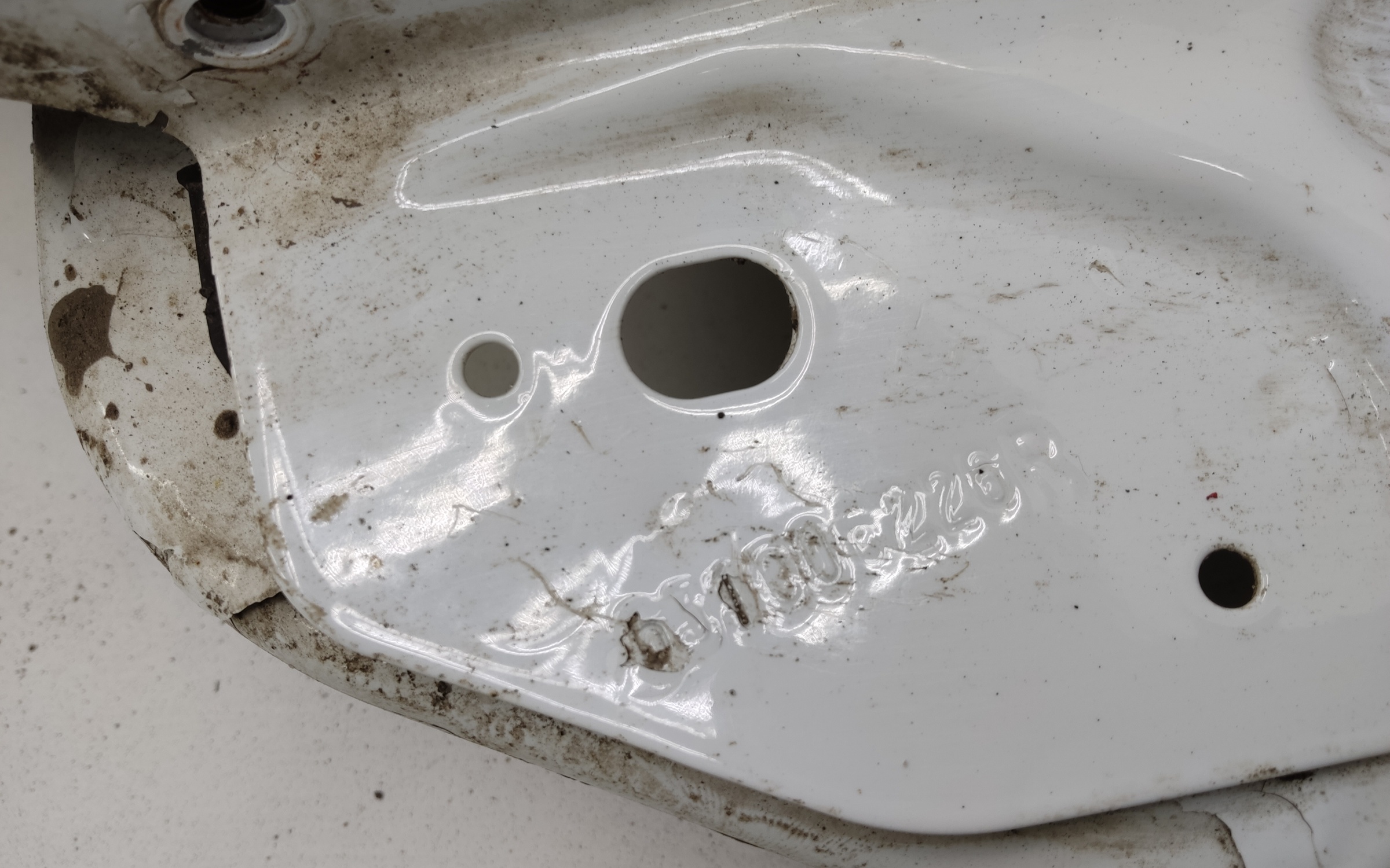 Крыло переднее правое Renault Logan 2 под повторитель