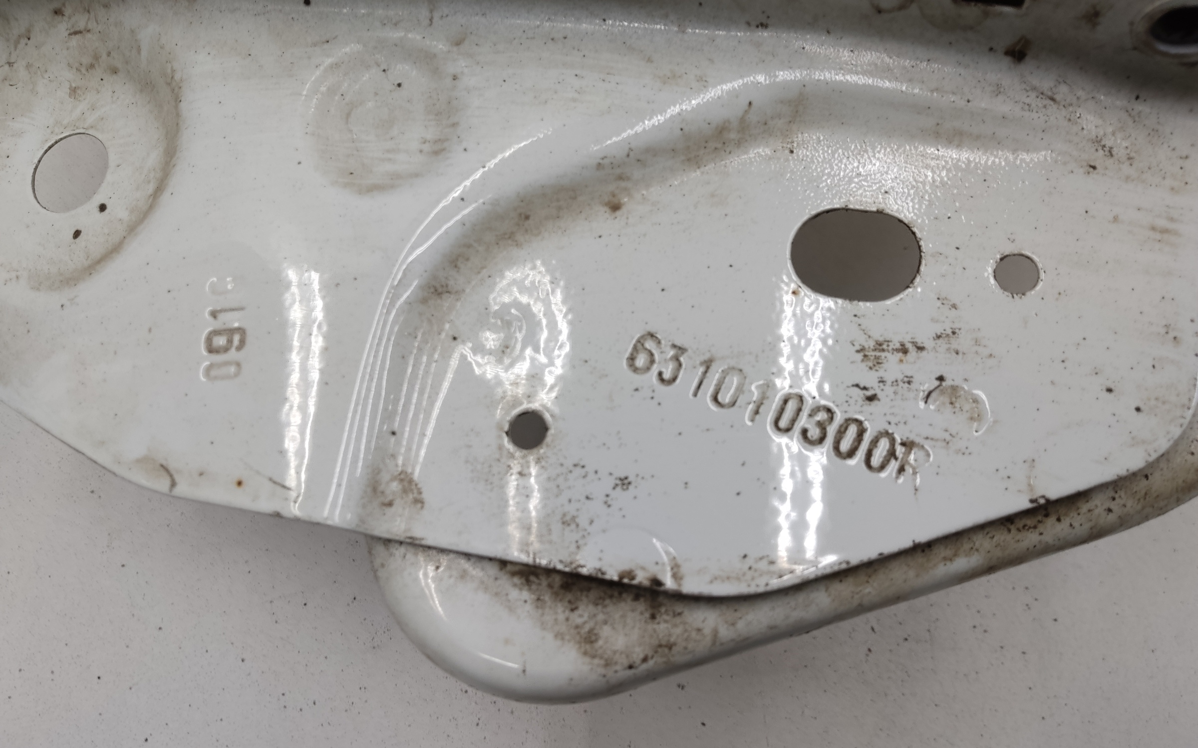 Крыло переднее левое Renault Logan 2 под повторитель