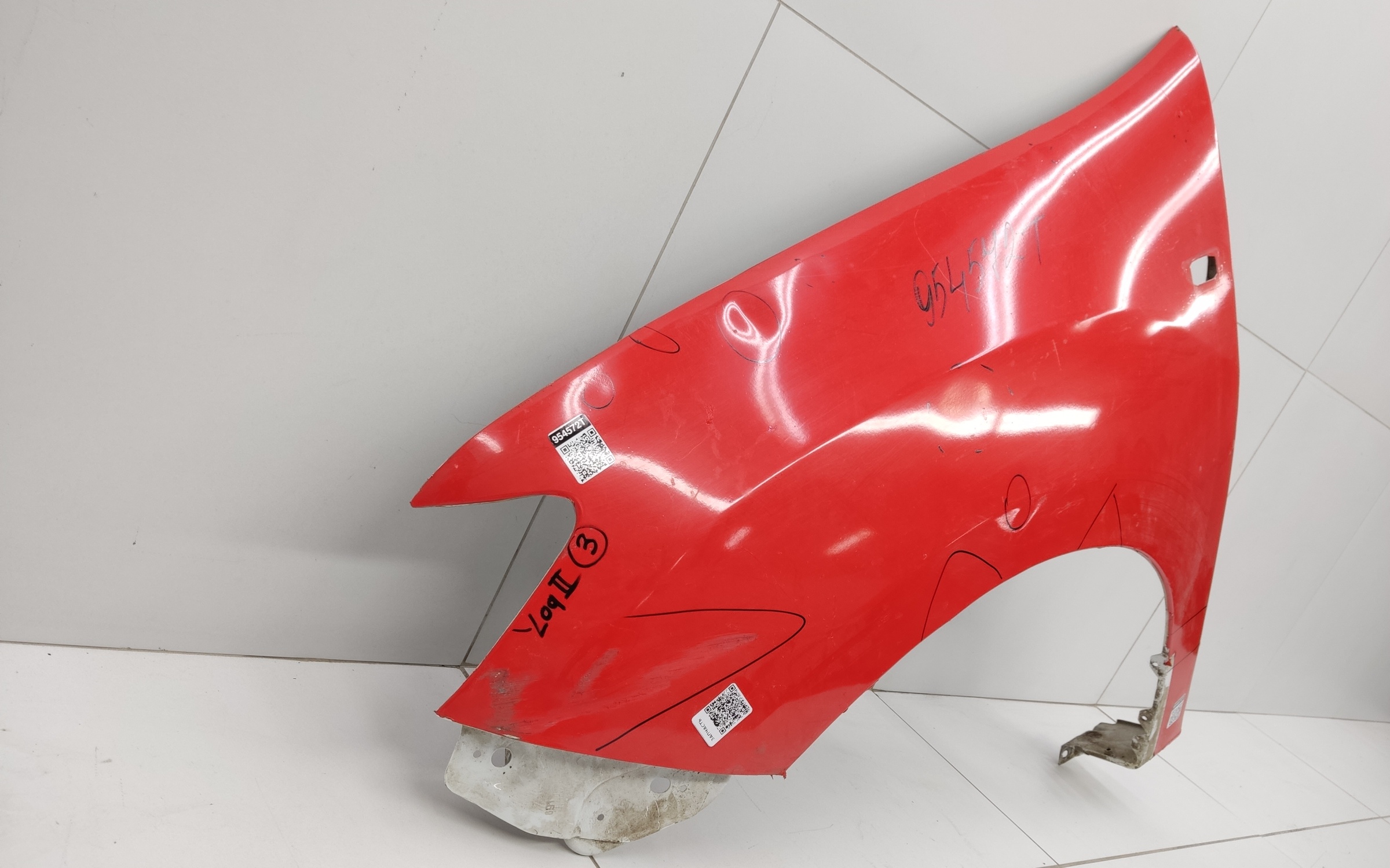 Крыло переднее левое Renault Logan 2 под повторитель