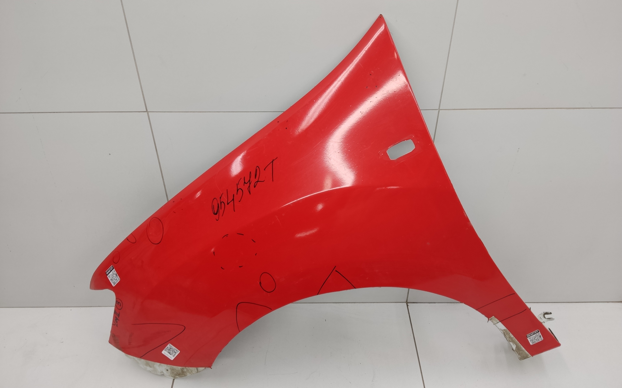 Крыло переднее левое Renault Logan 2 под повторитель