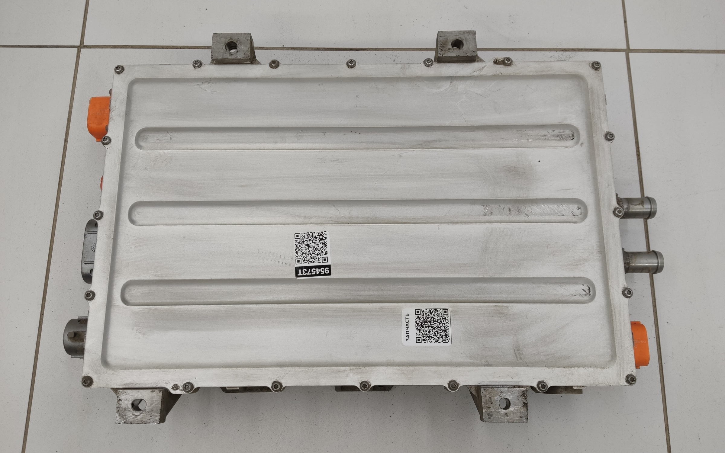 Распределительный блок питания "батарея" Avatr 11 Restail