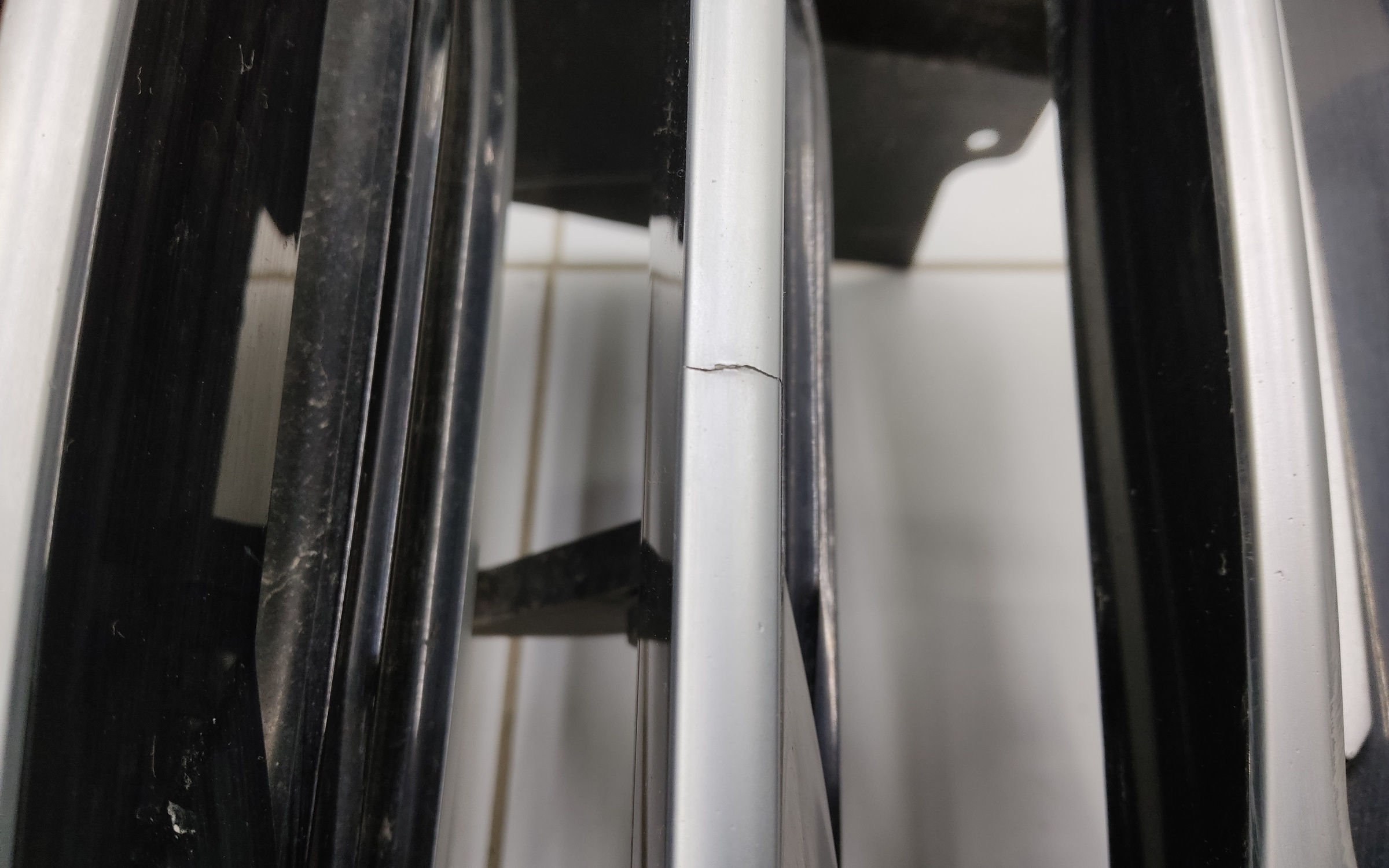 Жалюзи решетки радиатора BMW X5 G05 с двойными хром полосками