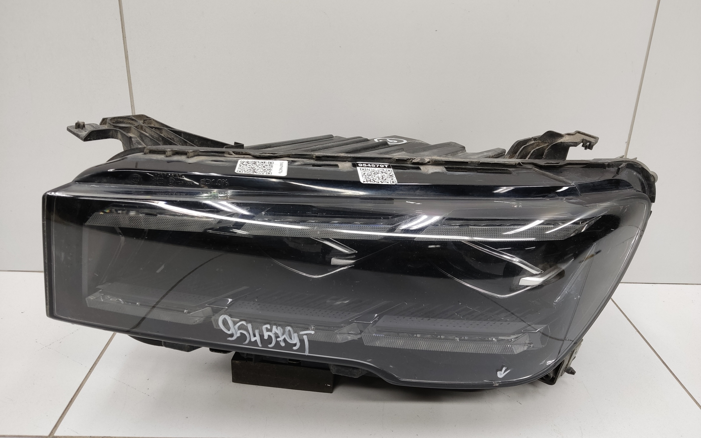 Фара передняя левая Geely Monjaro