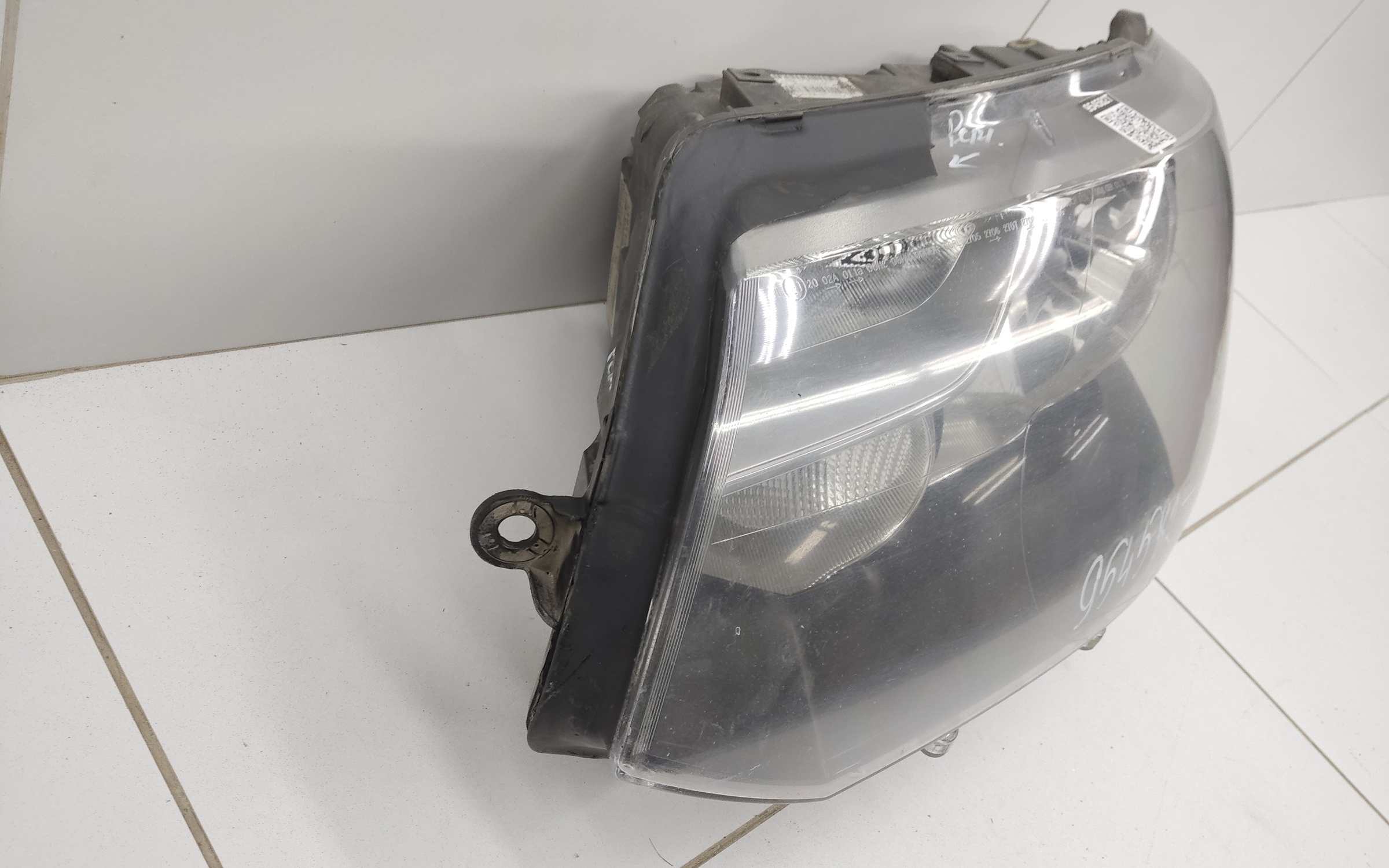 Фара передняя левая Volkswagen Transporter T5 Restail галоген