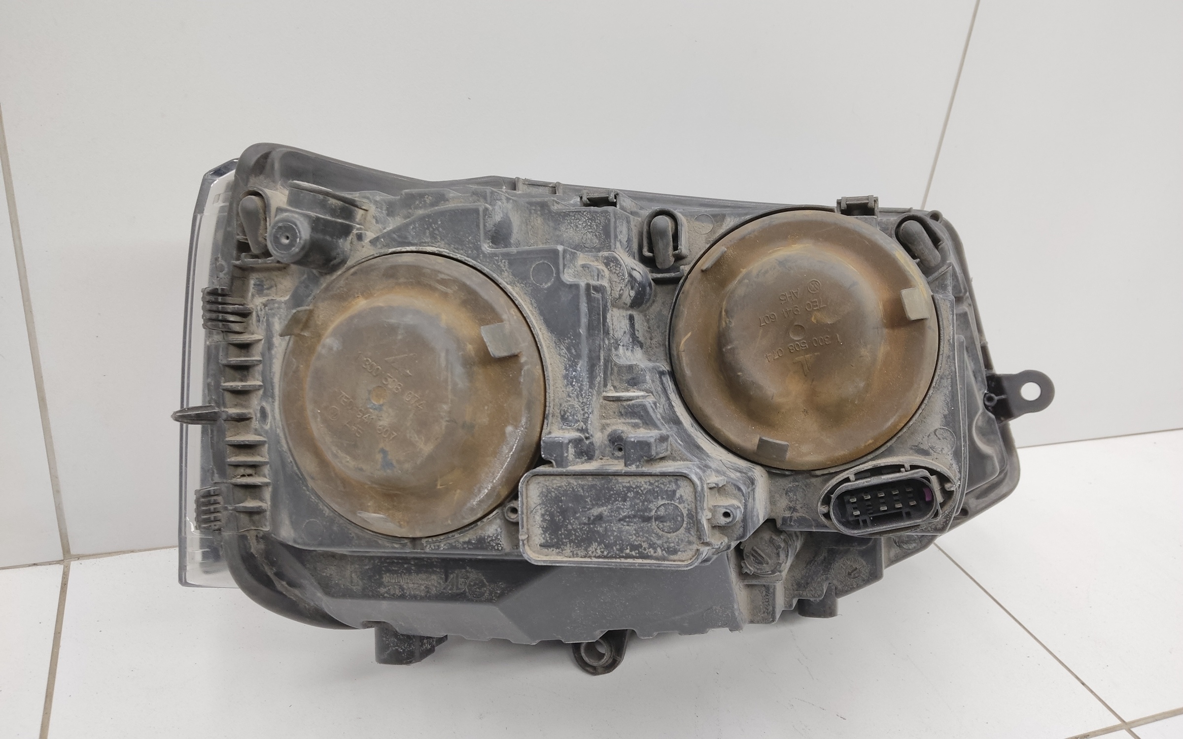 Фара передняя левая Volkswagen Transporter T5 Restail галоген