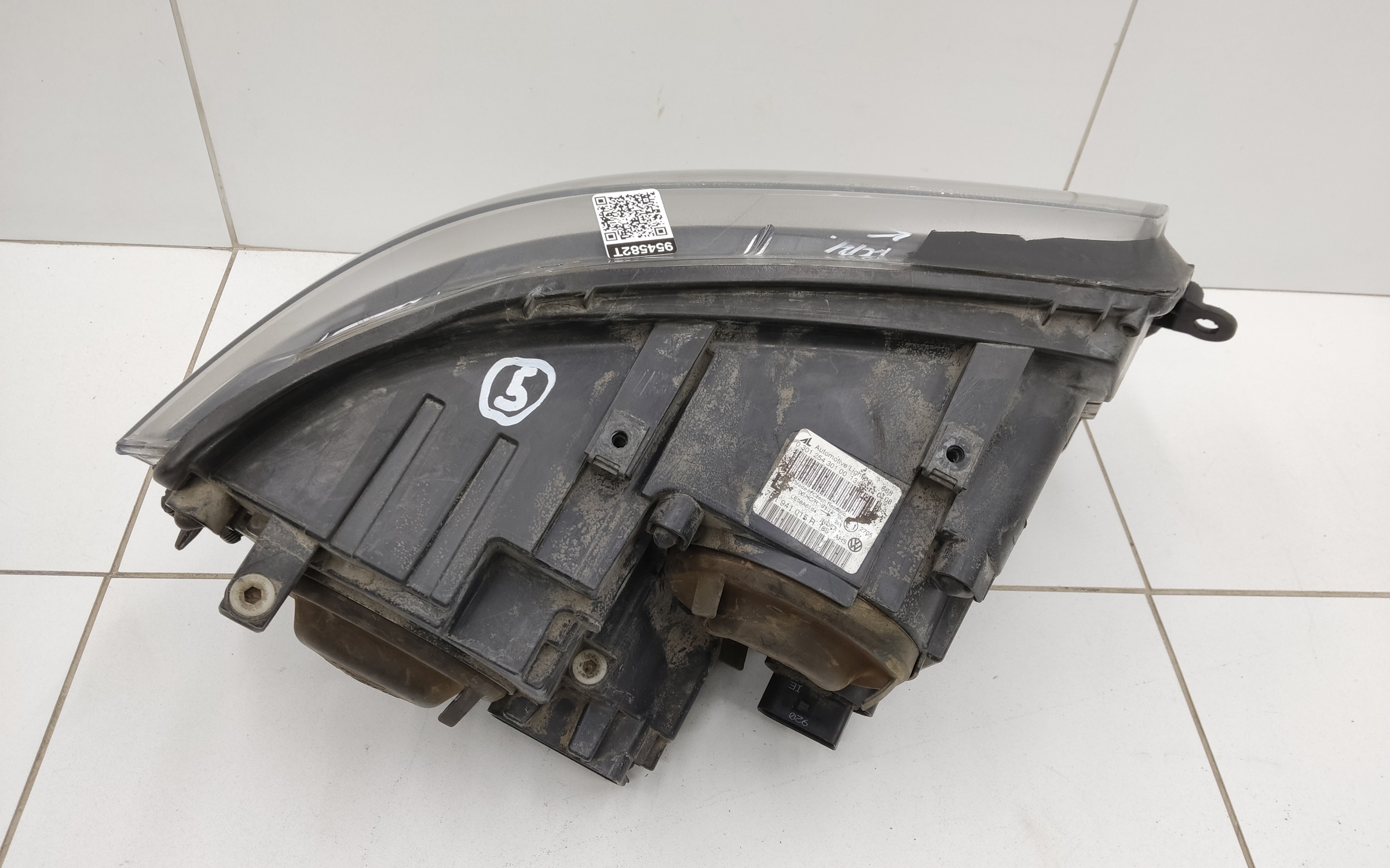 Фара передняя левая Volkswagen Transporter T5 Restail галоген