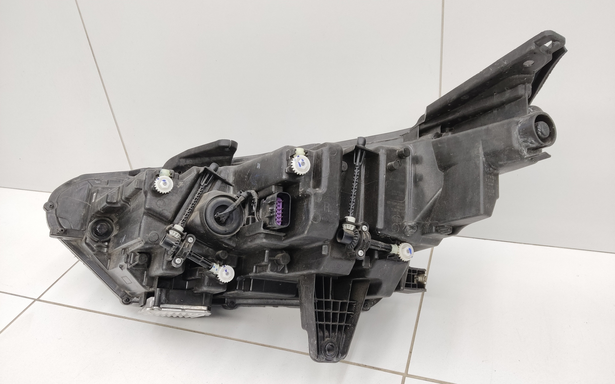 Фара передняя правая Faw Bestune T77 LED