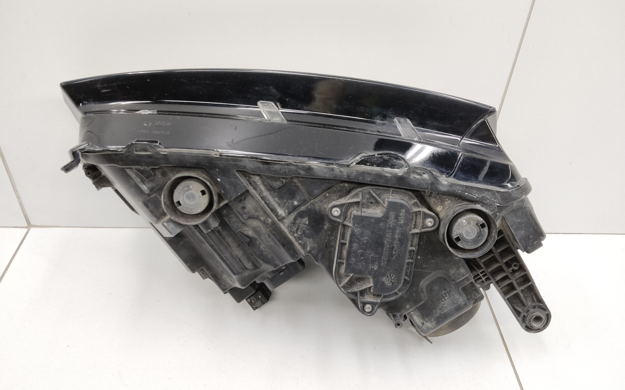 Фара передняя левая Skoda Rapid 2 LED