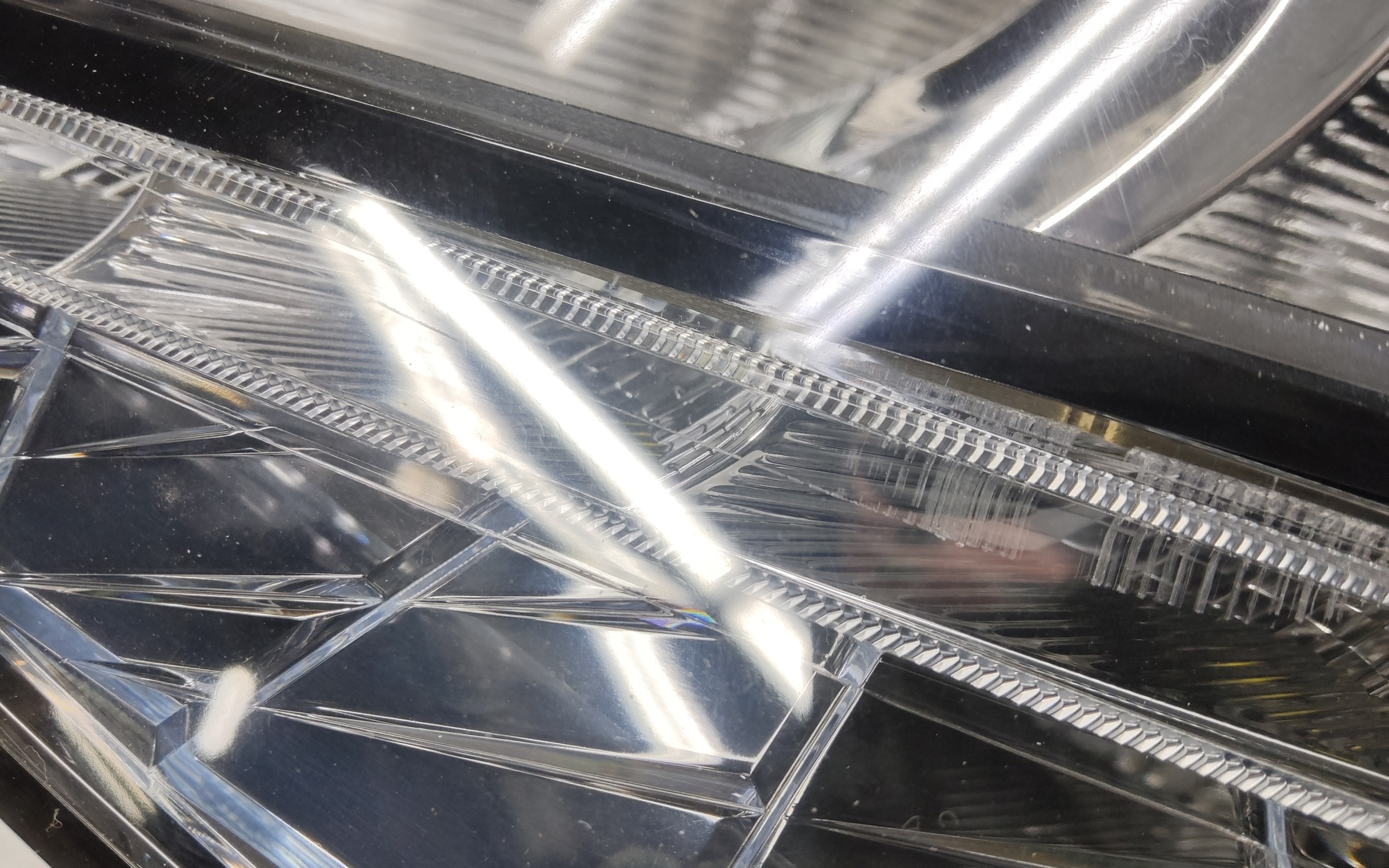 Фара передняя левая Skoda Rapid 2 LED