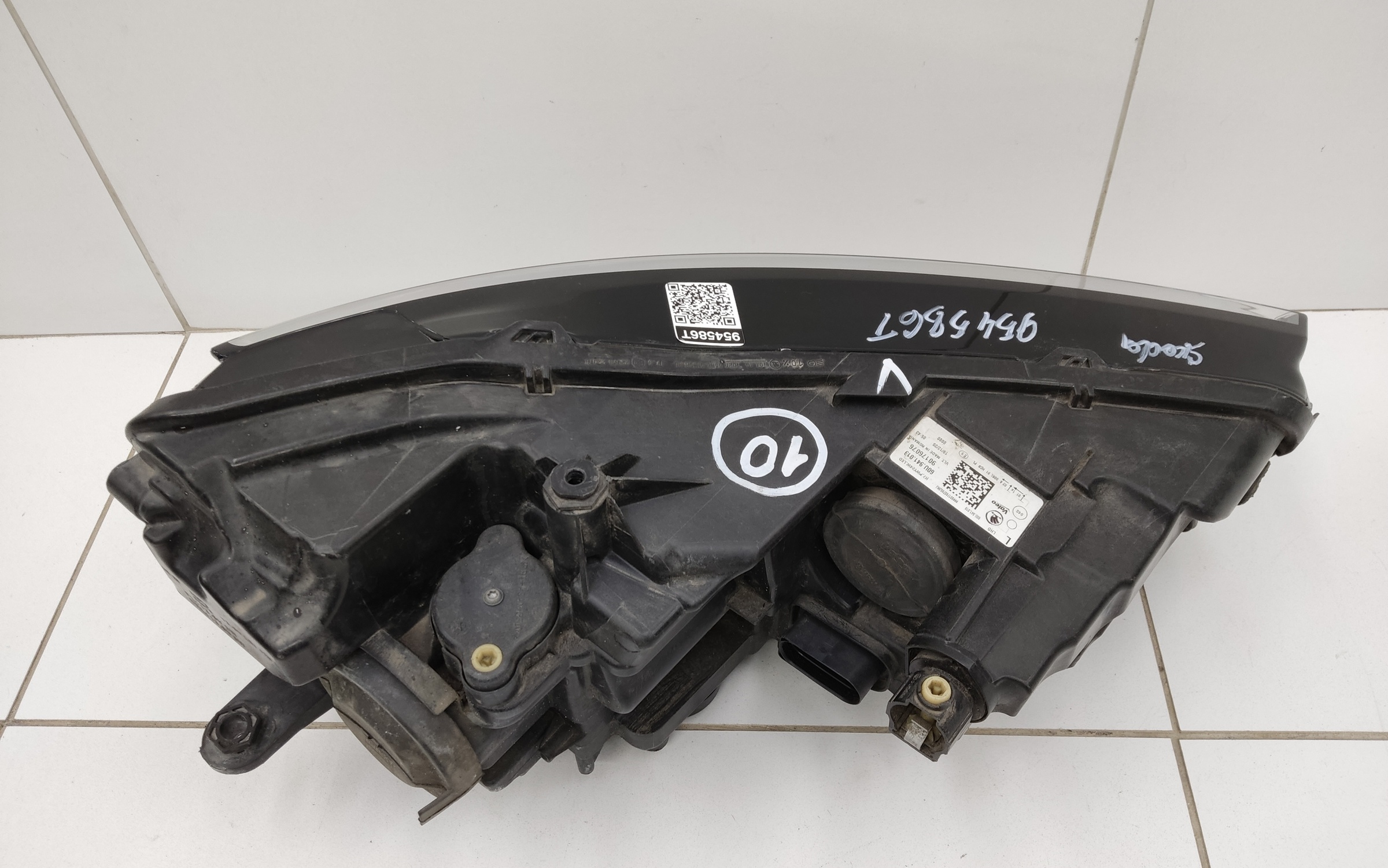 Фара передняя левая Skoda Rapid 2 LED