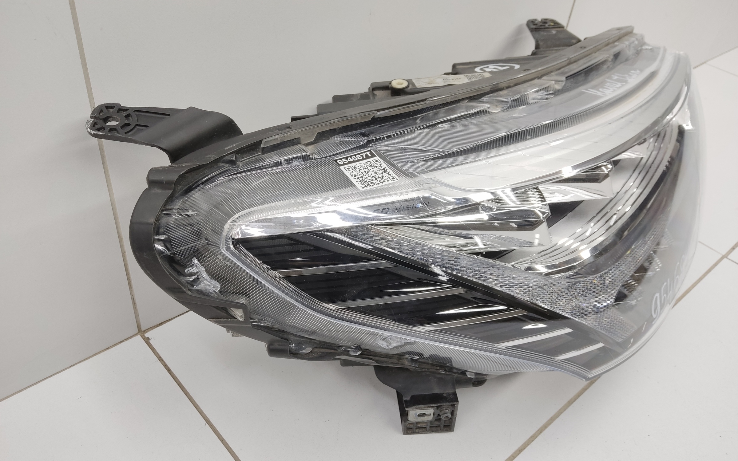 Фара передняя правая Haval Jolion LED