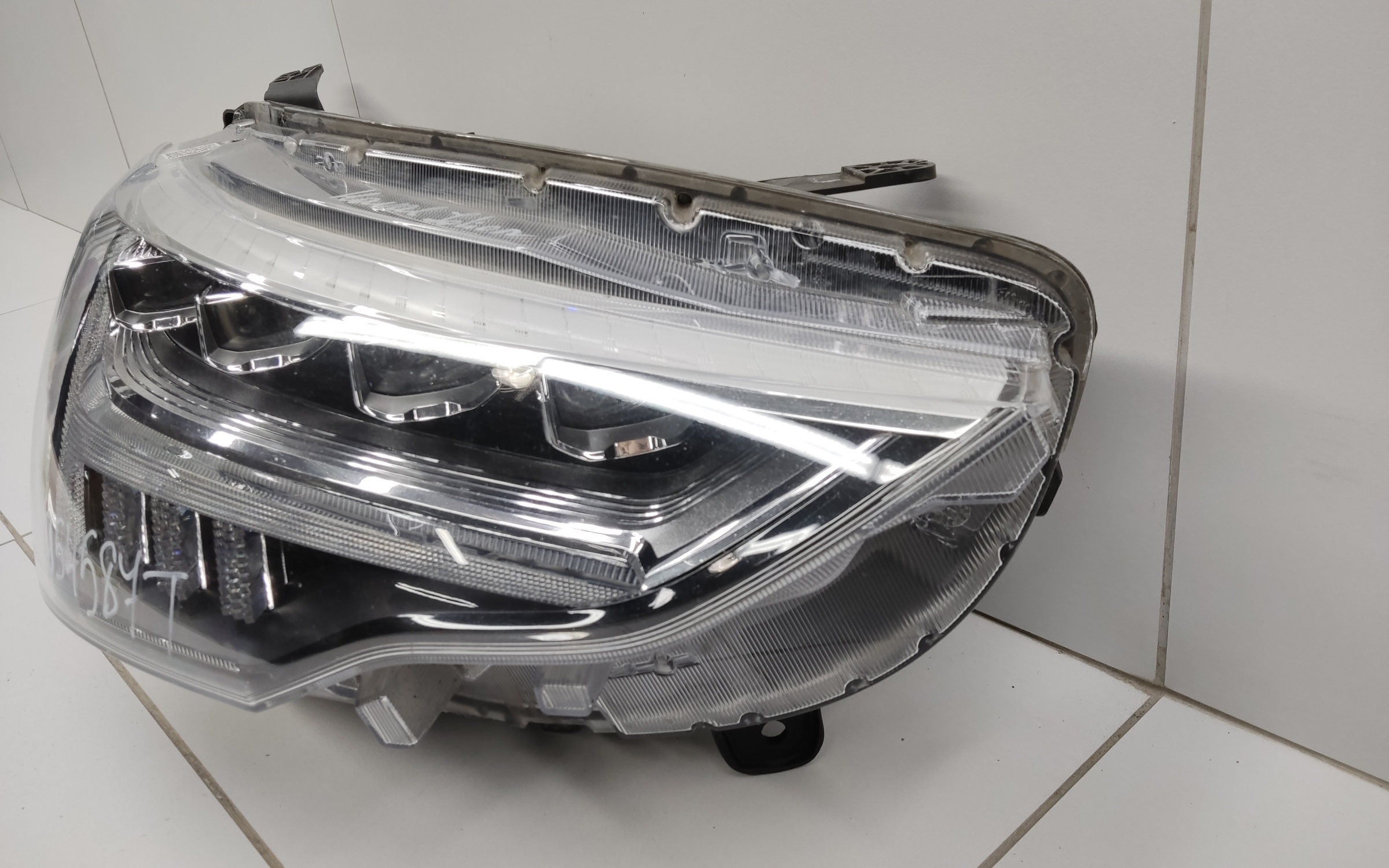 Фара передняя правая Haval Jolion LED