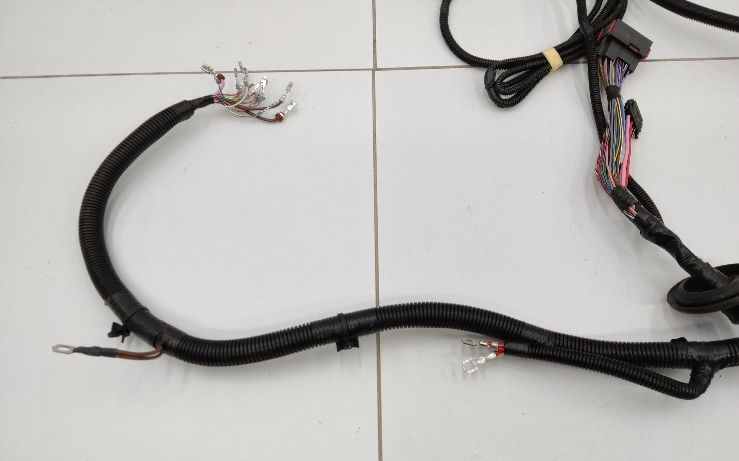 Проводка торпедо Lada Niva Travel