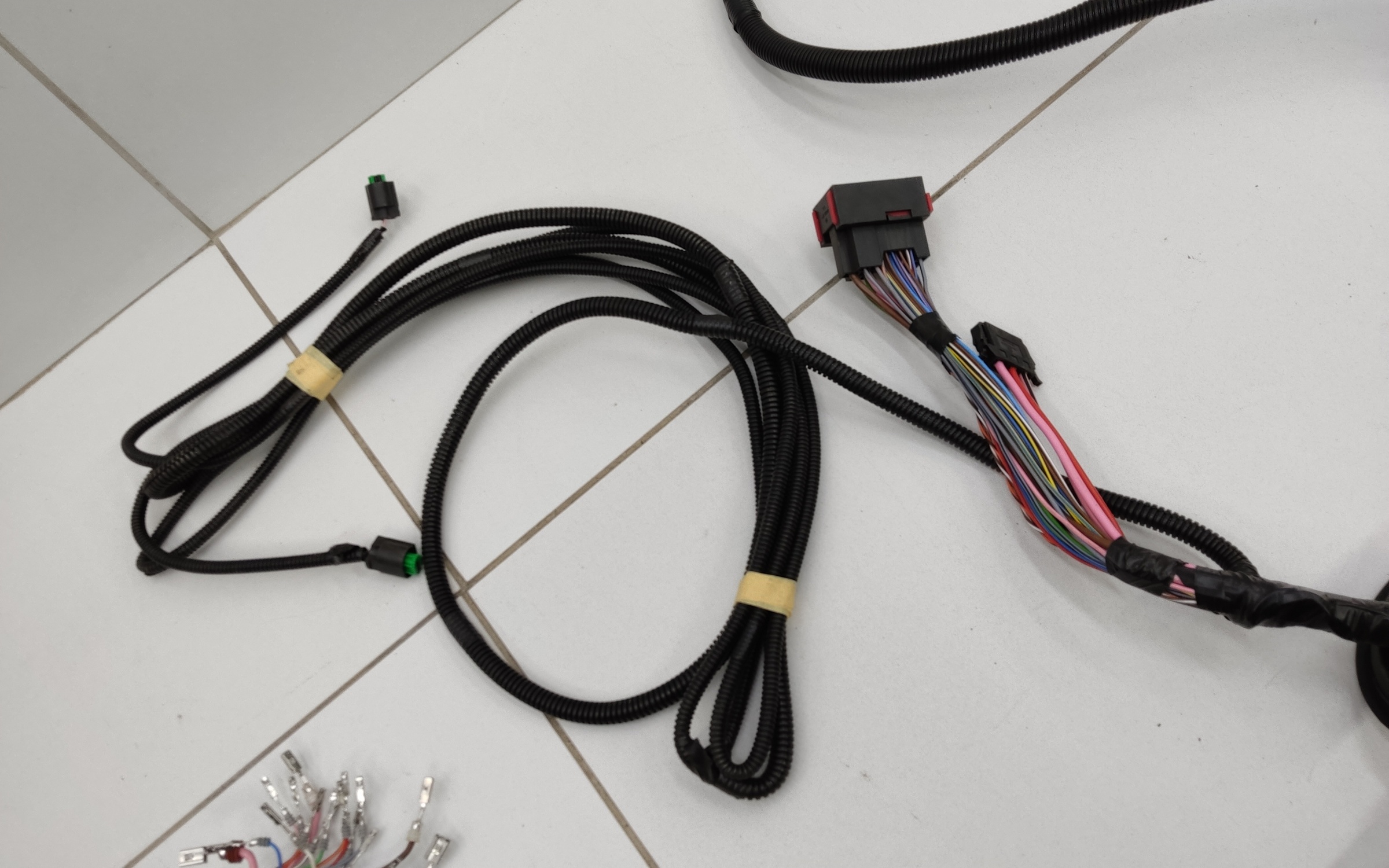 Проводка торпедо Lada Niva Travel