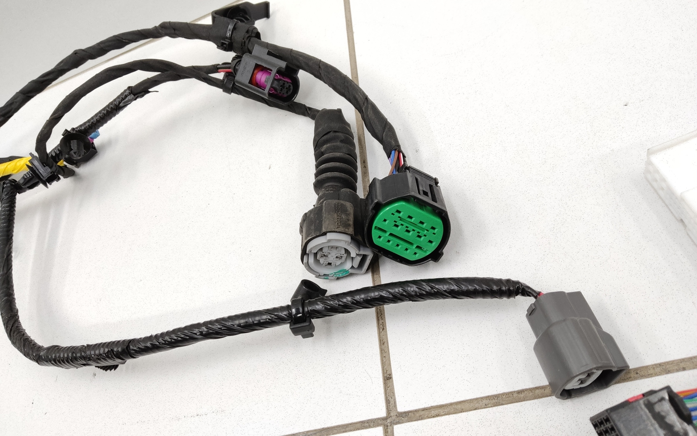 Проводка моторного отсека Haval Jolion