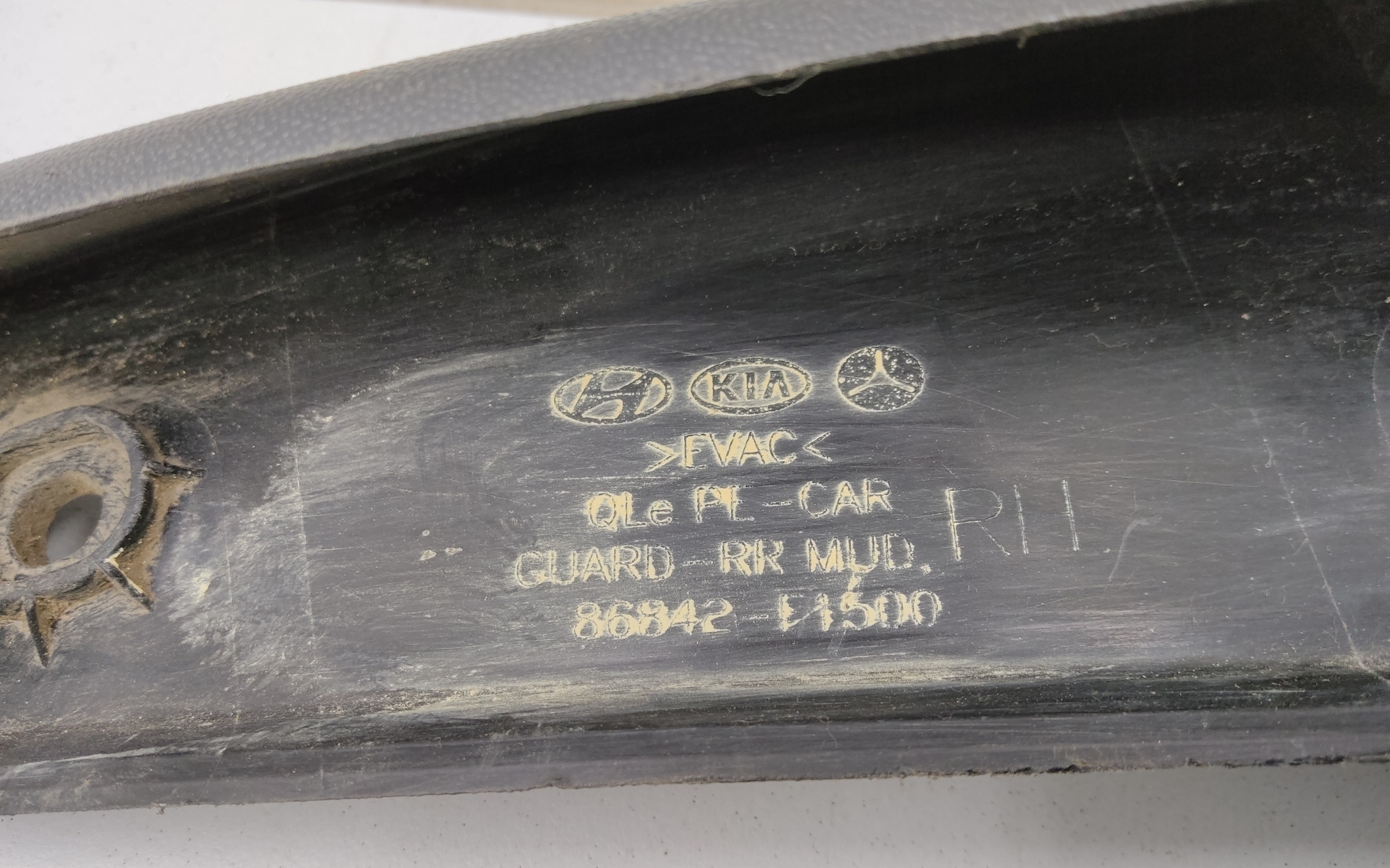 Брызговик задний правый Kia Sportage 4 Restail