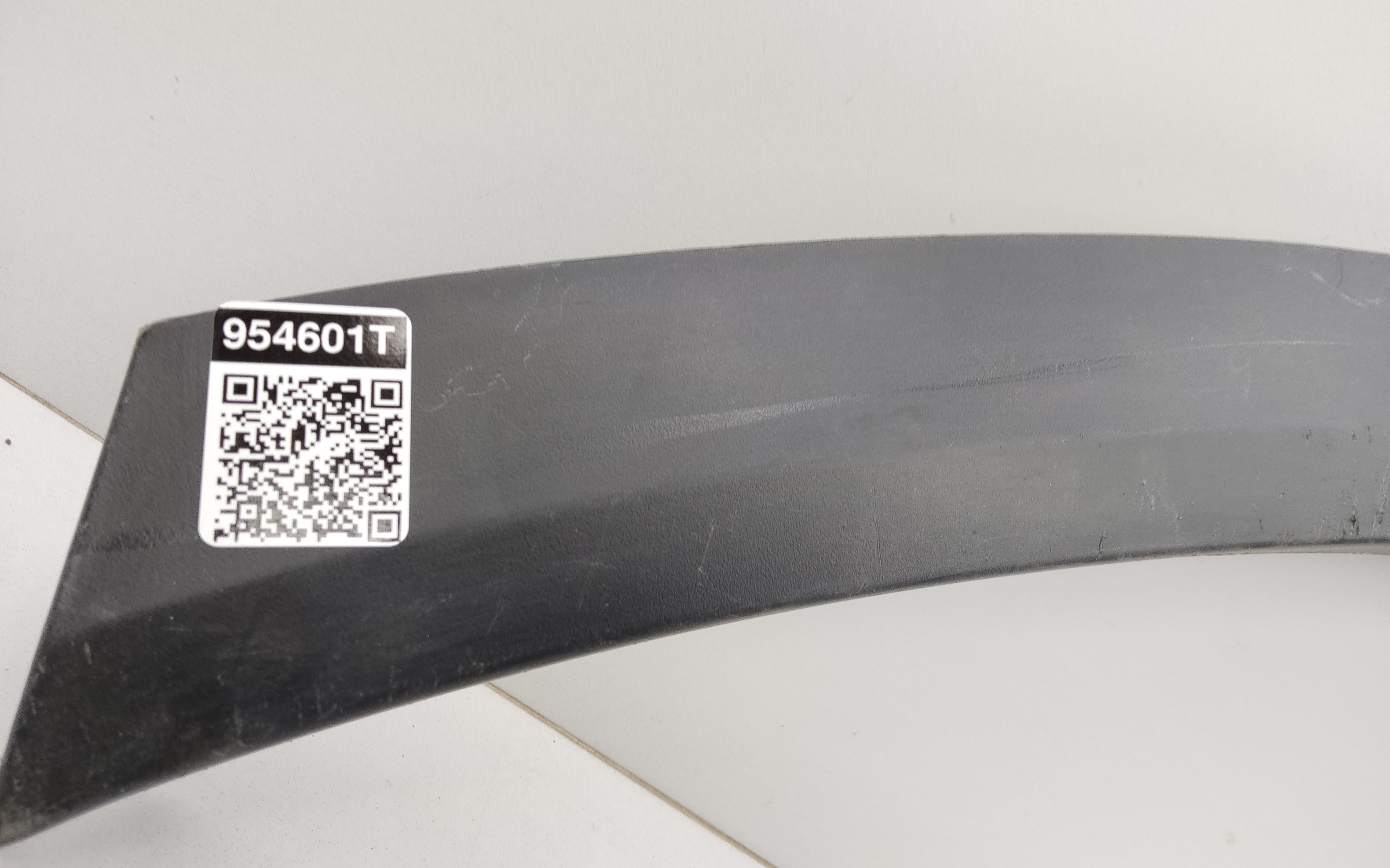 Накладка крыла заднего левого Geely Monjaro