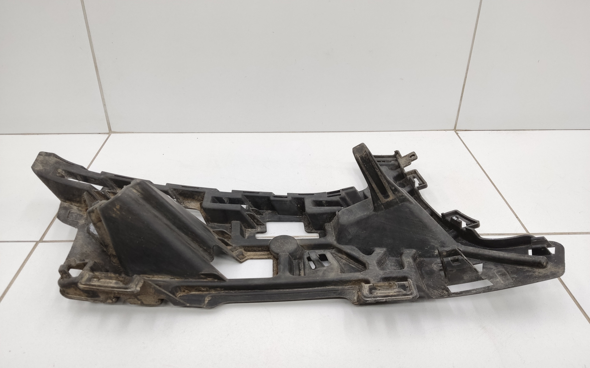 Кронштейн переднего бампера левый Volvo XC90 2