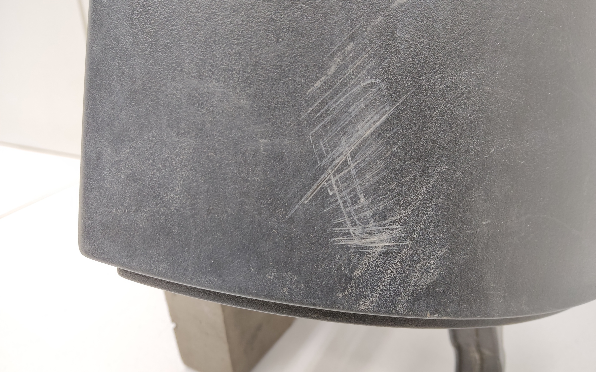 Накладка стойки кузова задней правой верхняя Lada Largus