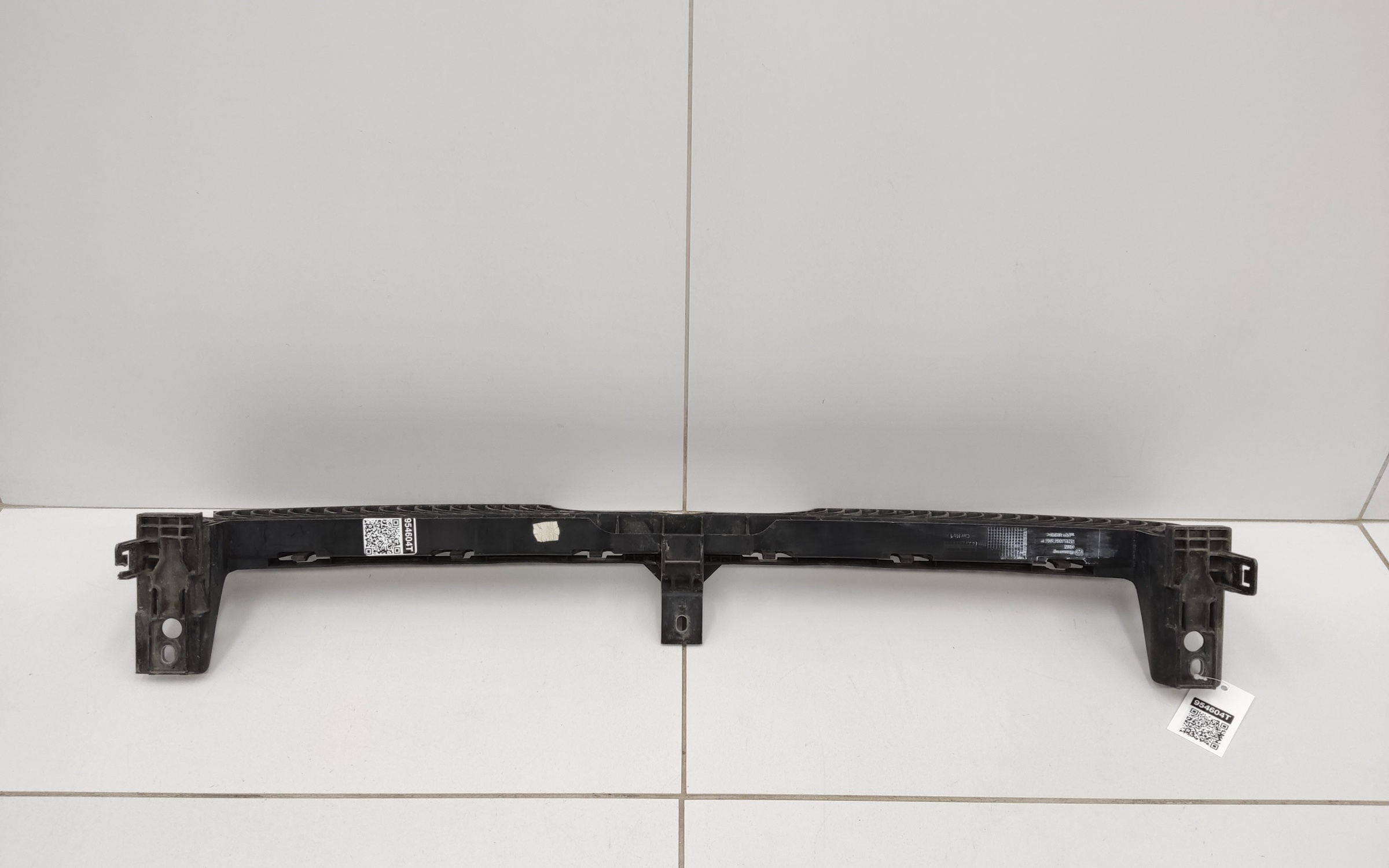 Кронштейн переднего бампера Volkswagen Tiguan 2