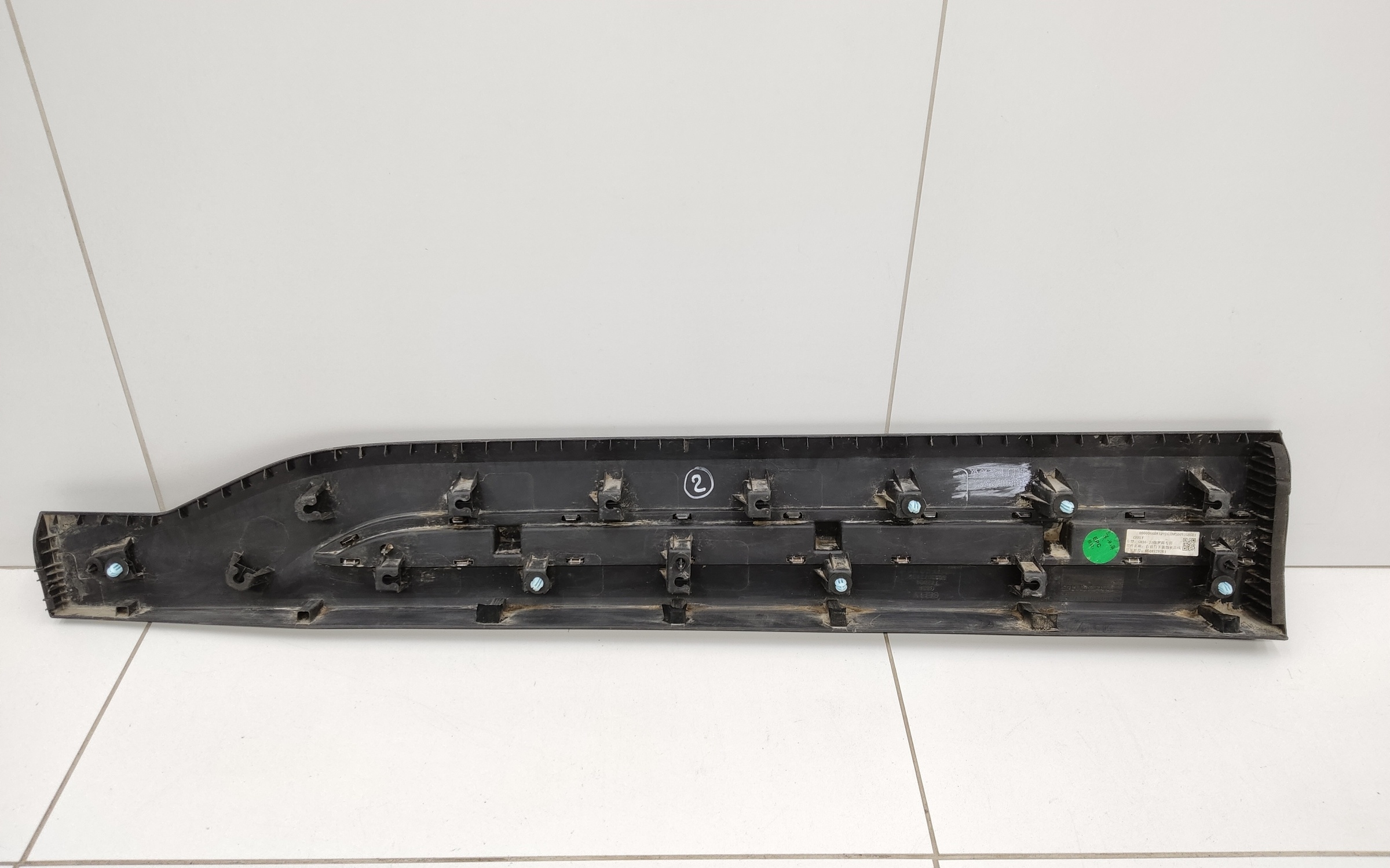 Накладка двери передней правой Geely Okavango Restail