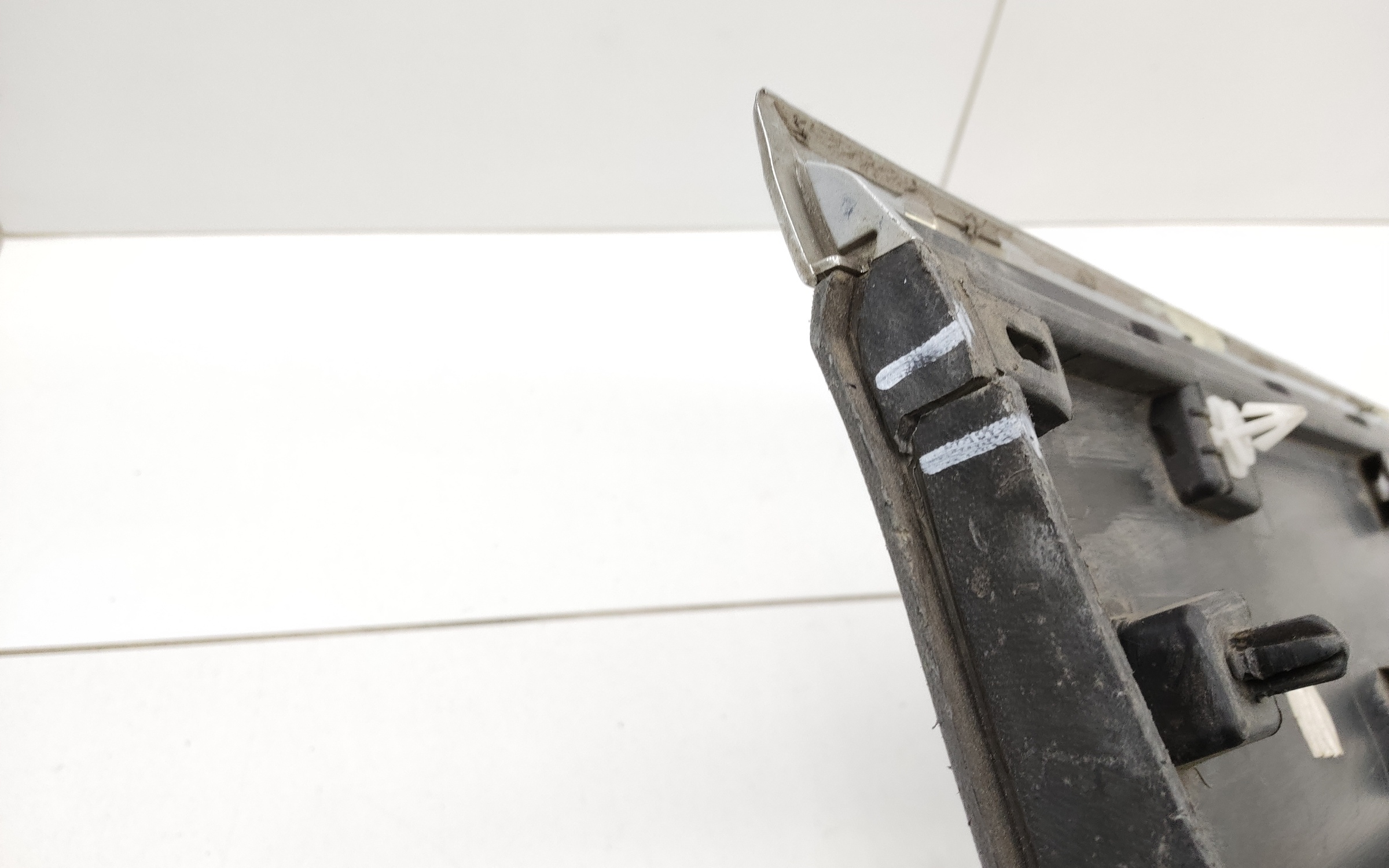 Накладка двери задней правой Volkswagen Tiguan 2