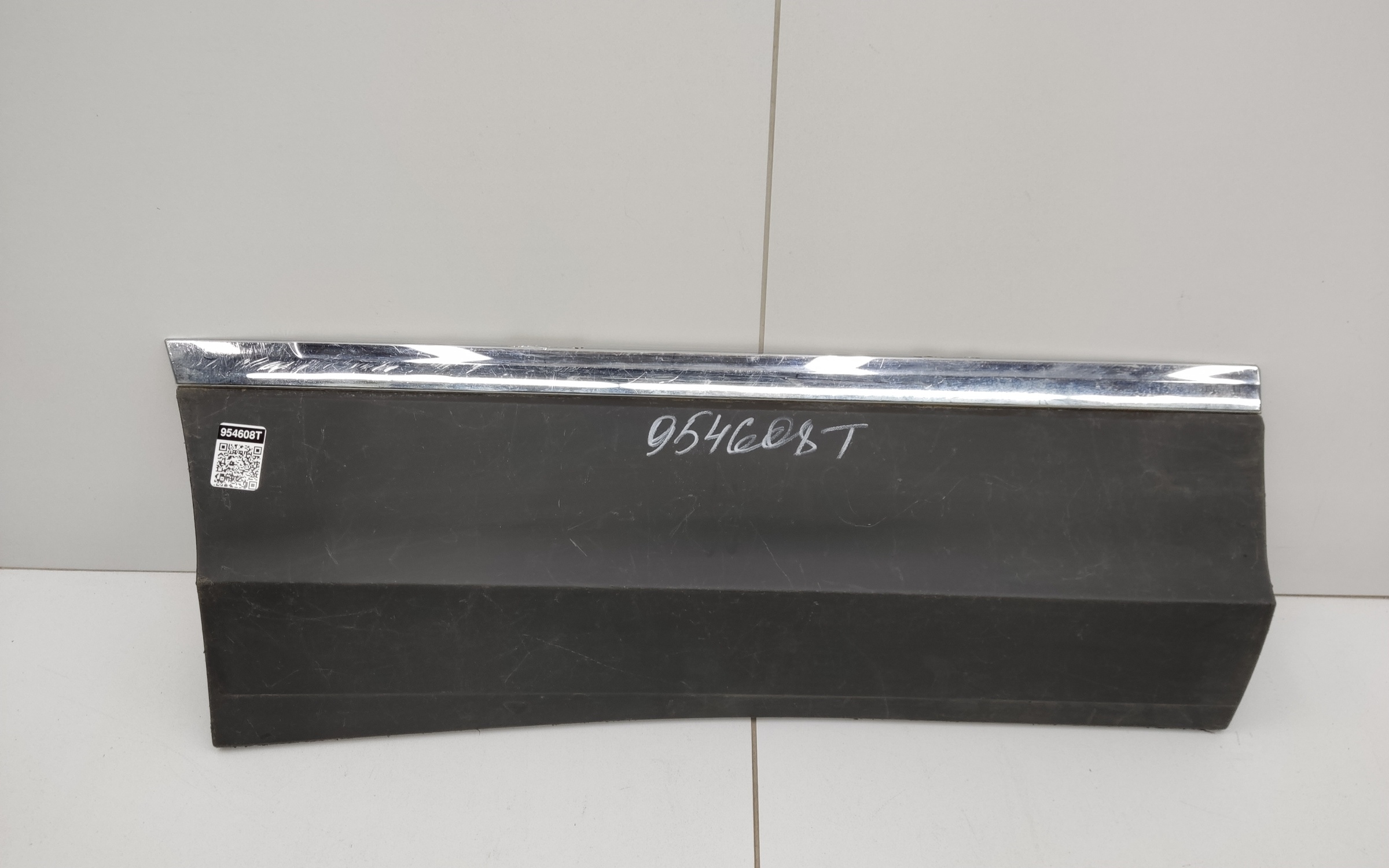 Накладка двери задней правой Volkswagen Tiguan 2