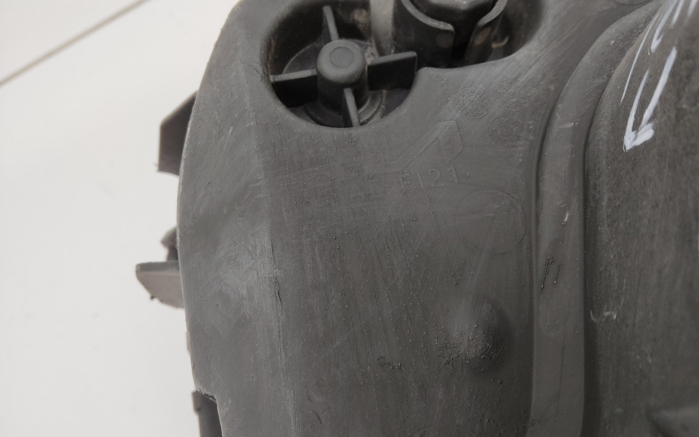 Фара ПТФ передняя правая Kia Sportage 5 LED