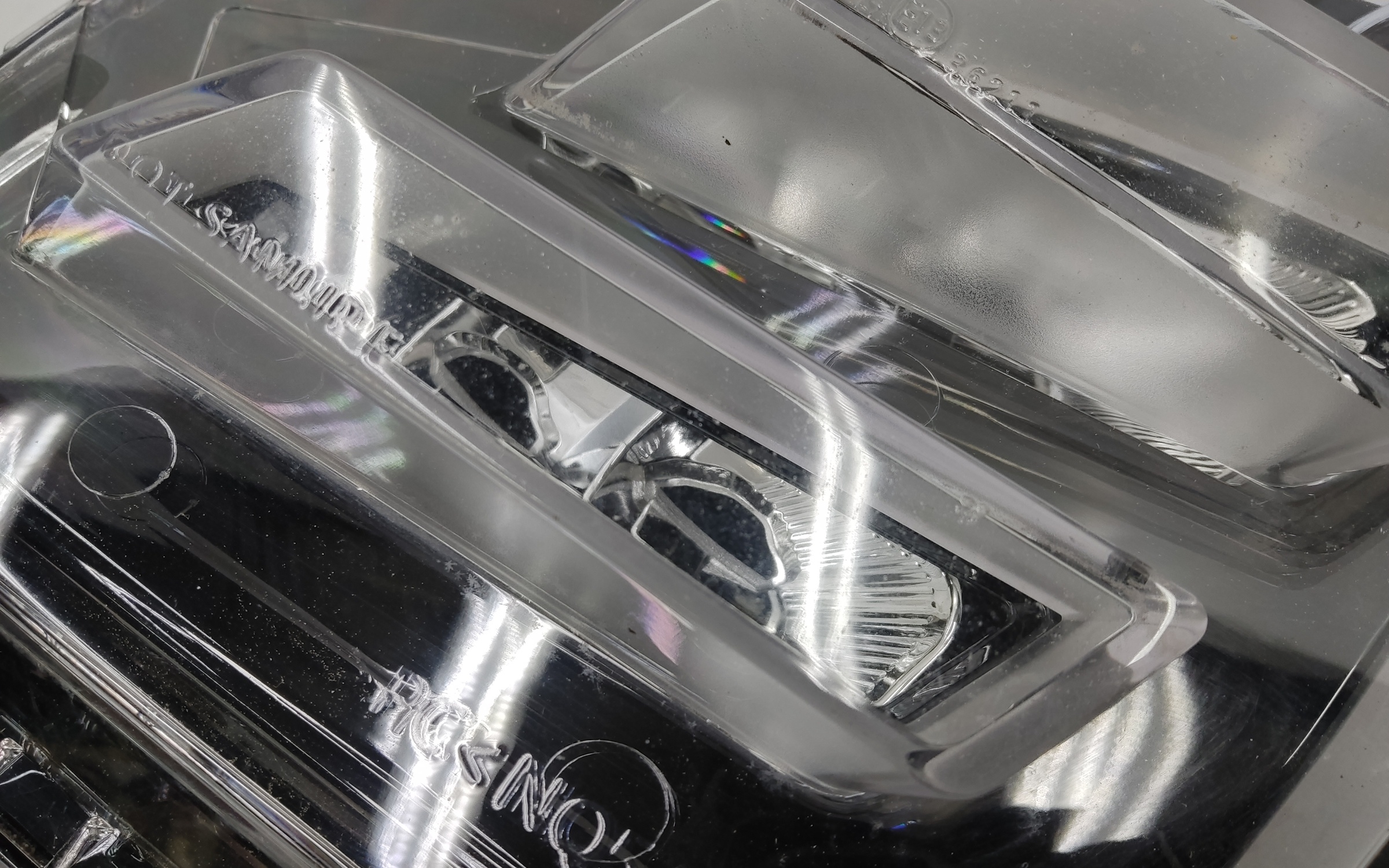 Фара ПТФ передняя правая Kia Sportage 5 LED