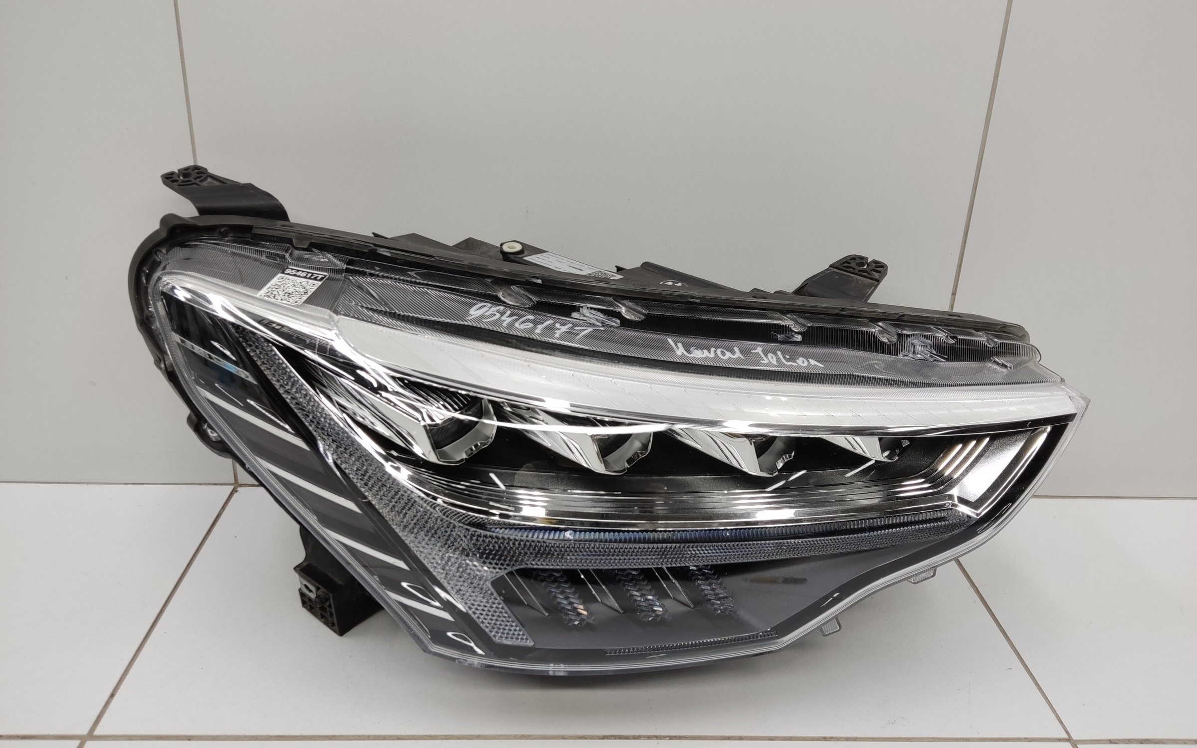 Фара передняя правая Haval Jolion LED