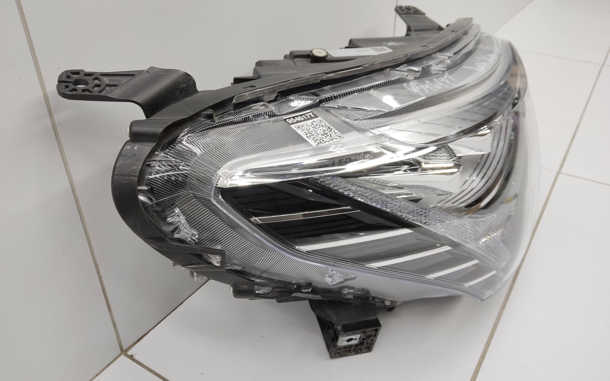 Фара передняя правая Haval Jolion LED